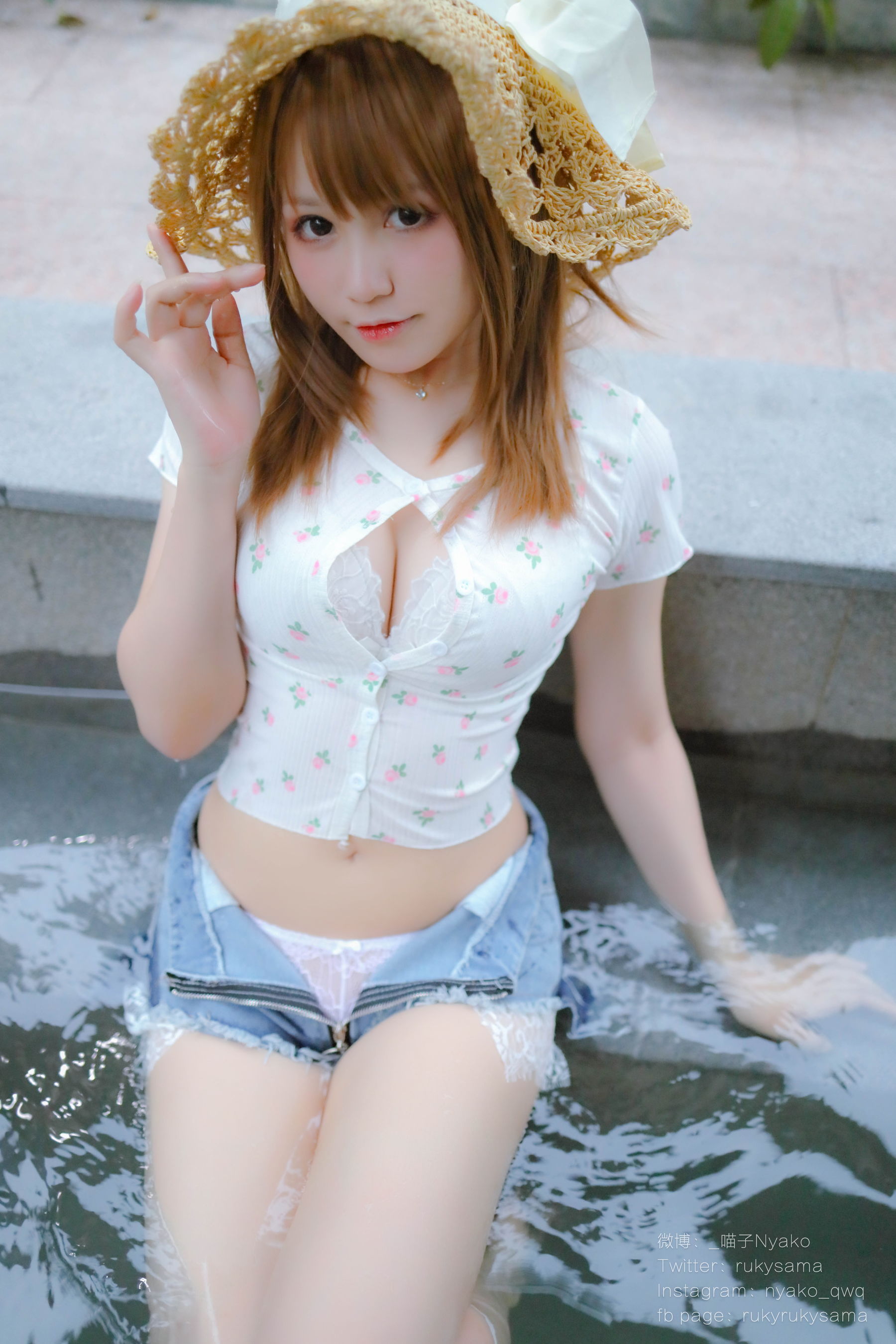 [网红COSER写真] 萌妹子Nyako喵子 - 温泉旅行第14张