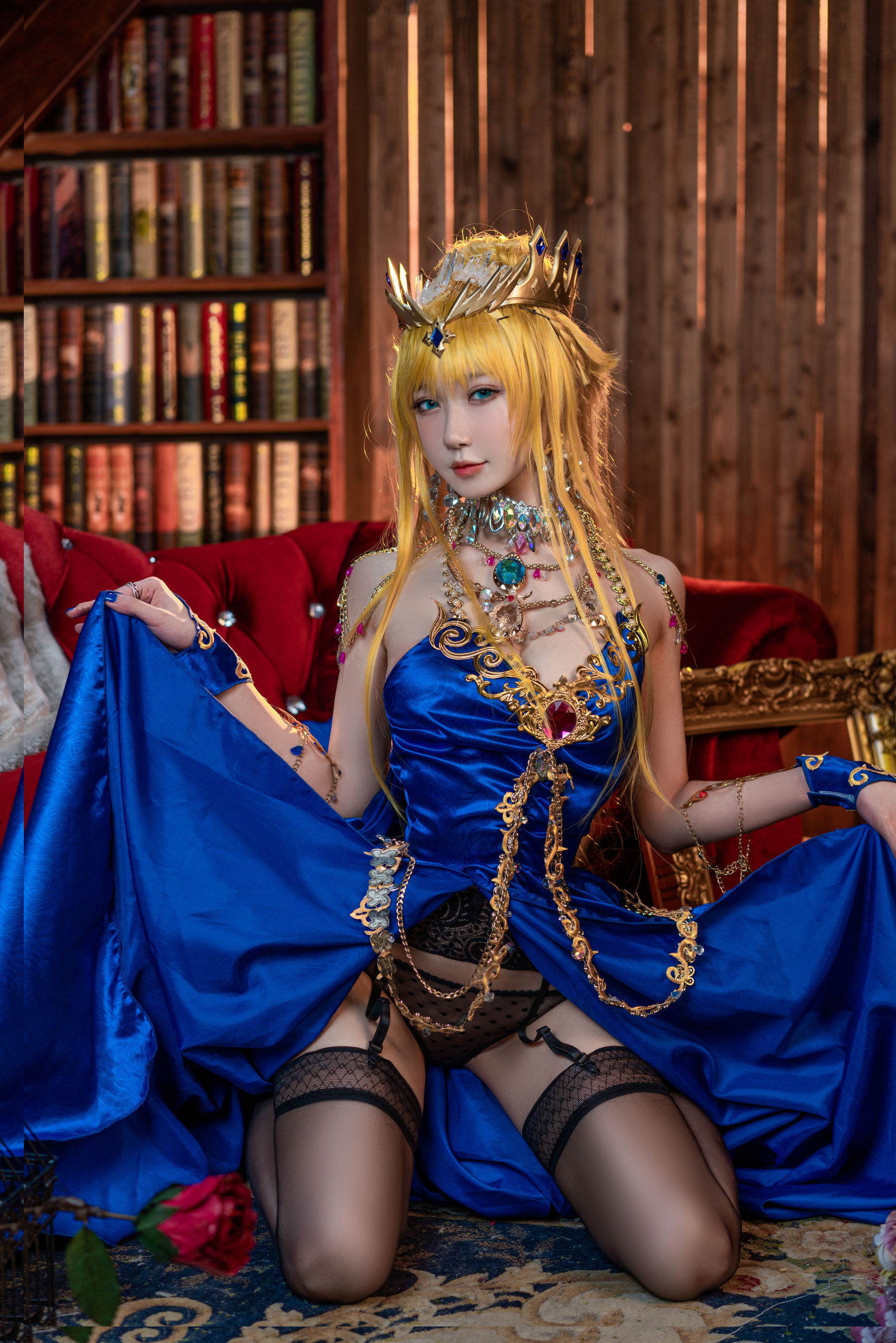 [COS福利] 动漫博主阿包也是兔娘 - 白枪呆同人睡衣第4张