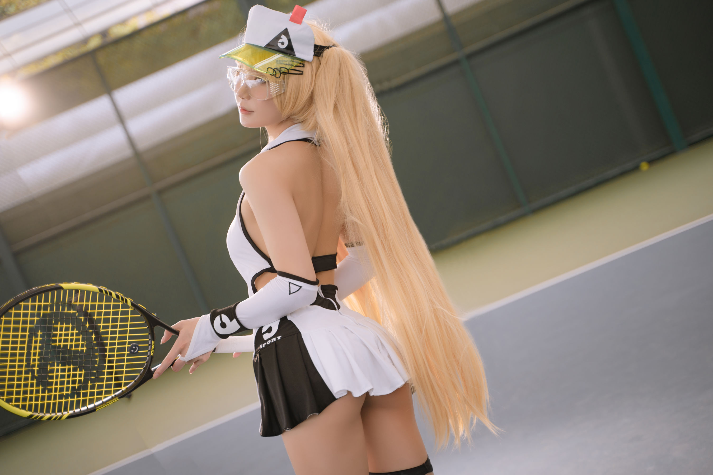 [COS福利] 动漫博主阿包也是兔娘 - 贝奇网球服第1张