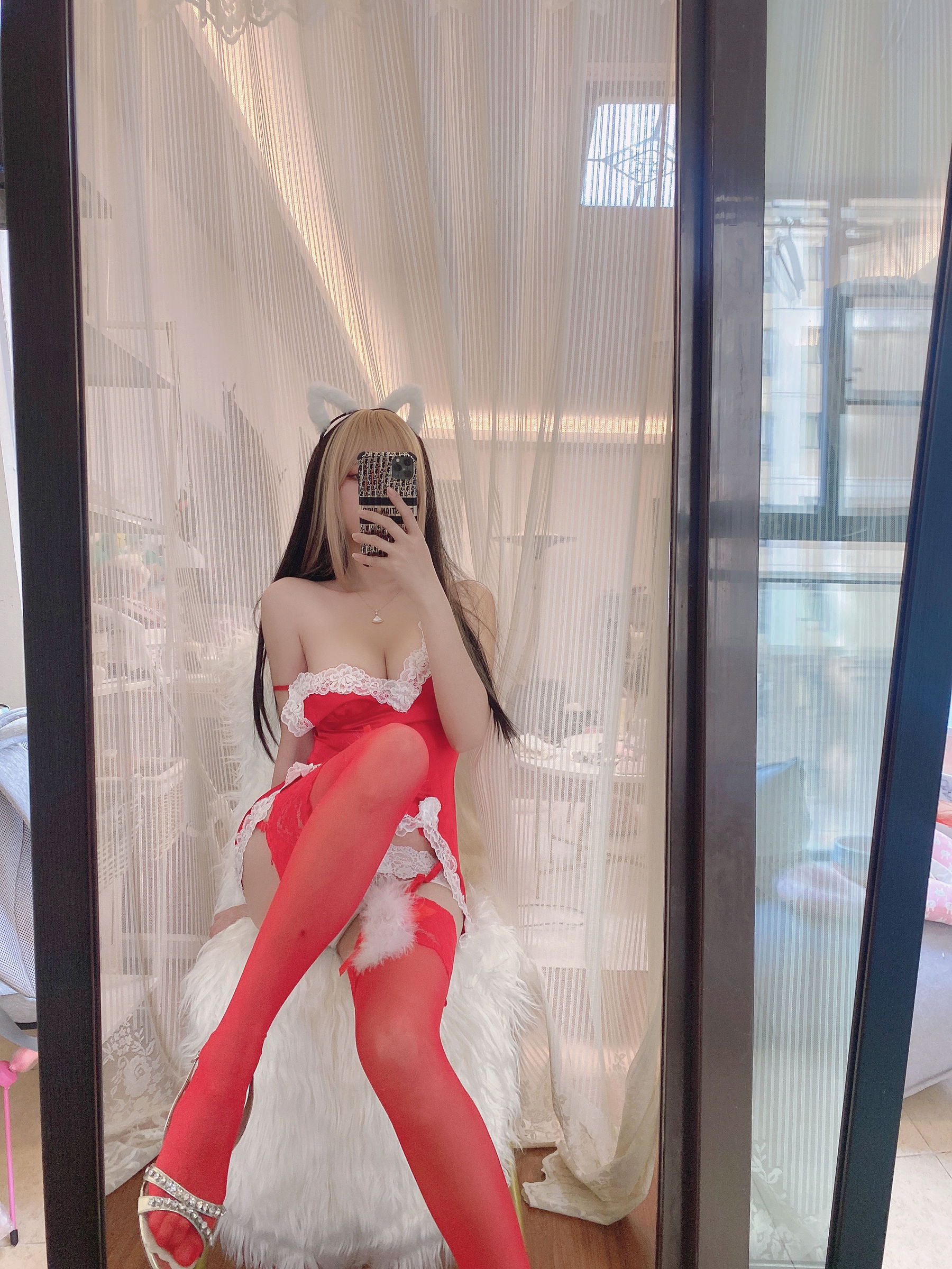 [COS福利] 斗鱼米线线sama写真 - 新年大礼包第1张