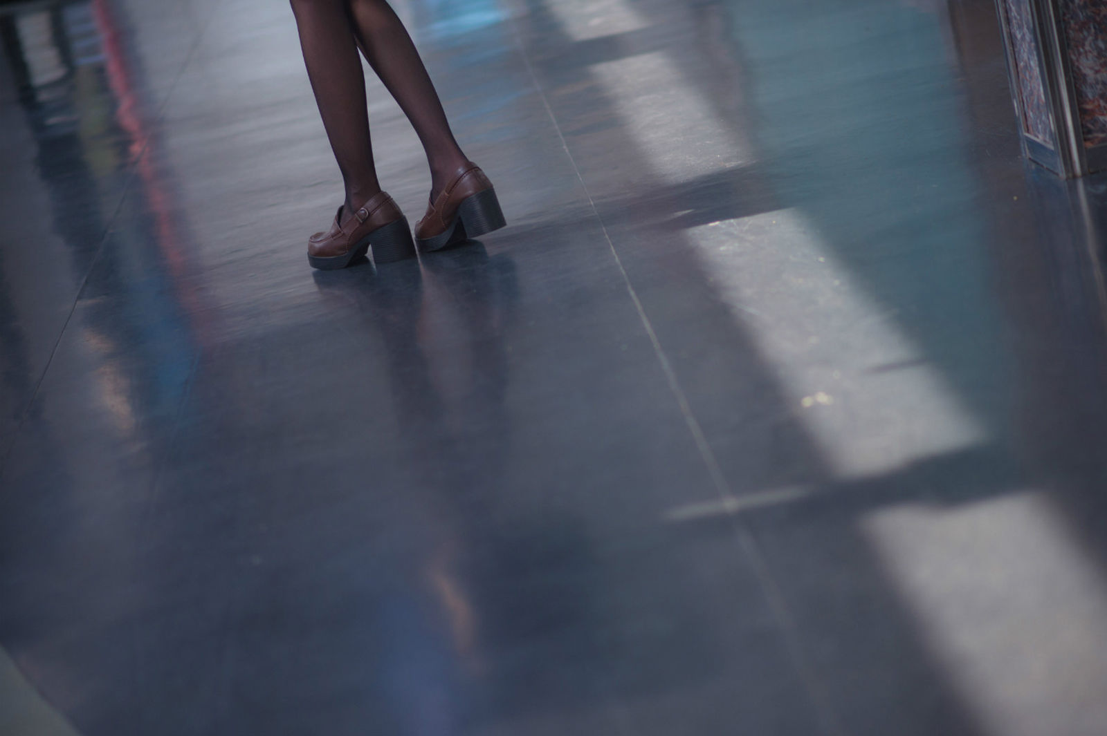 [COS福利] 长腿Coser青青子Js - 狂三校服第1张