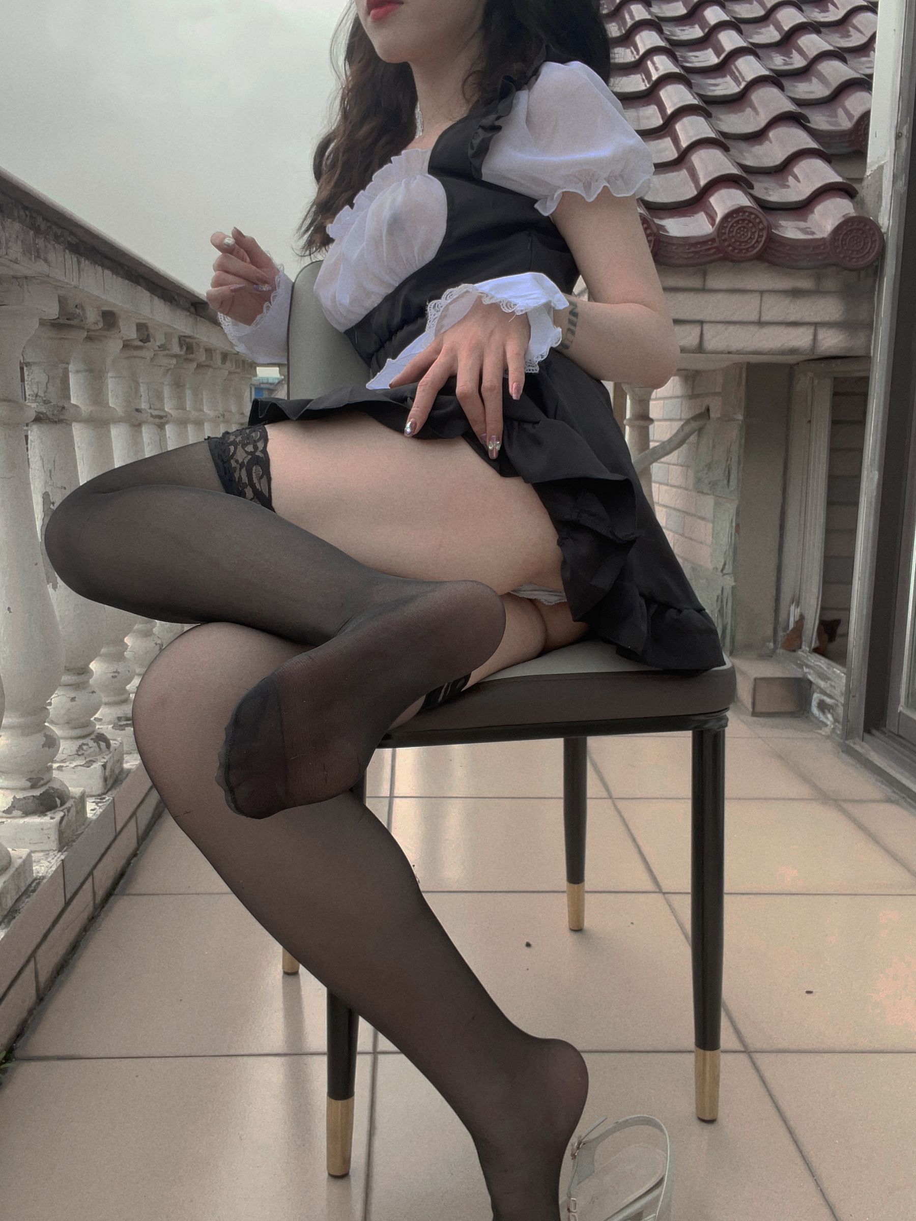 [福利COS] 钛合金大粑粑 - 女仆自拍第14张