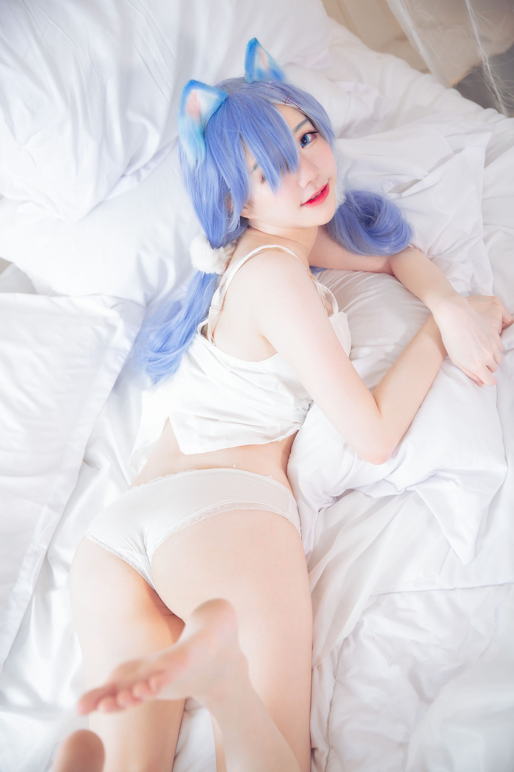 [网红COS] Sally Dorasnow - Rem White Kitty第4张