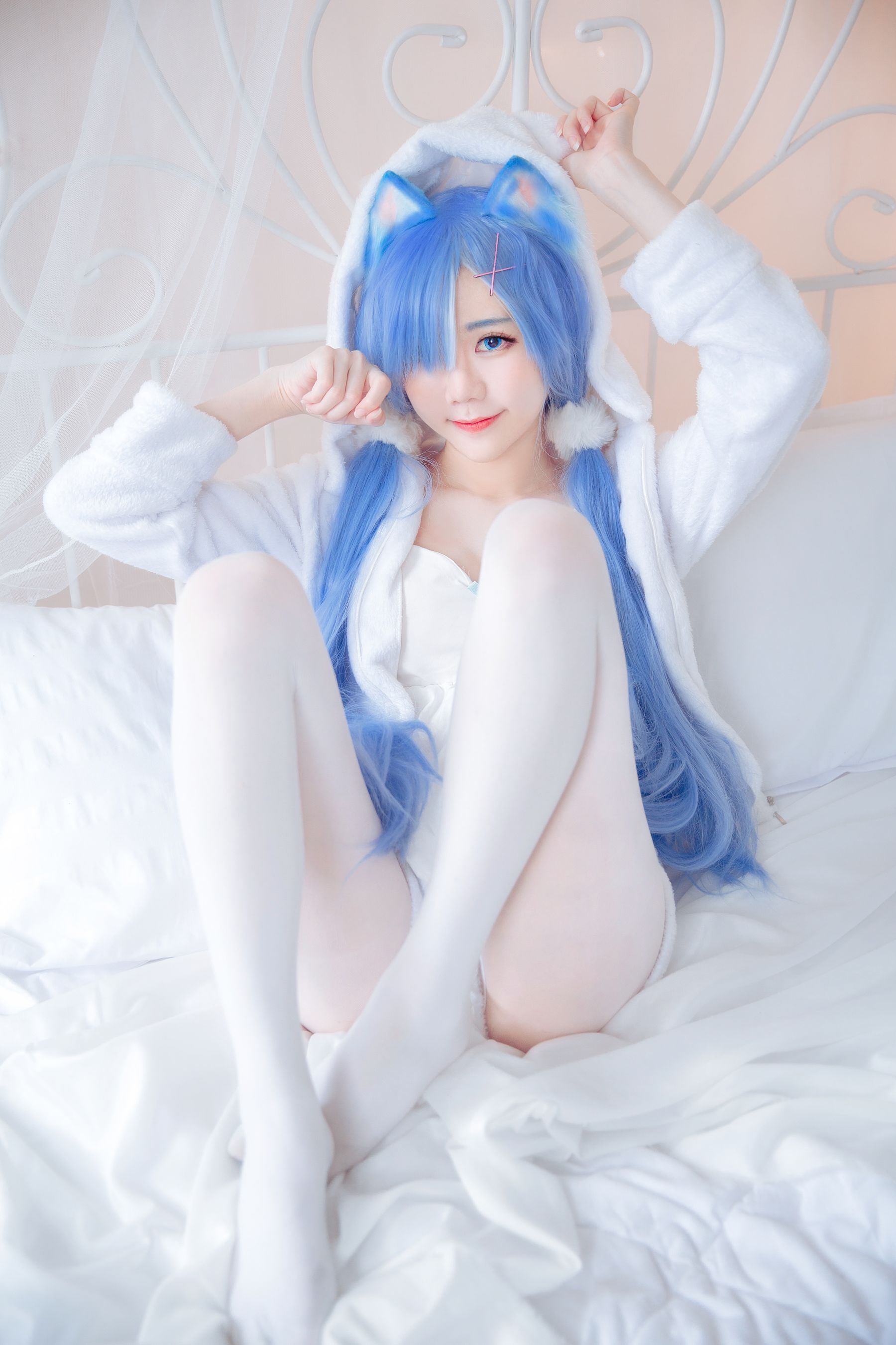 [网红COS] Sally Dorasnow - Rem White Kitty第16张