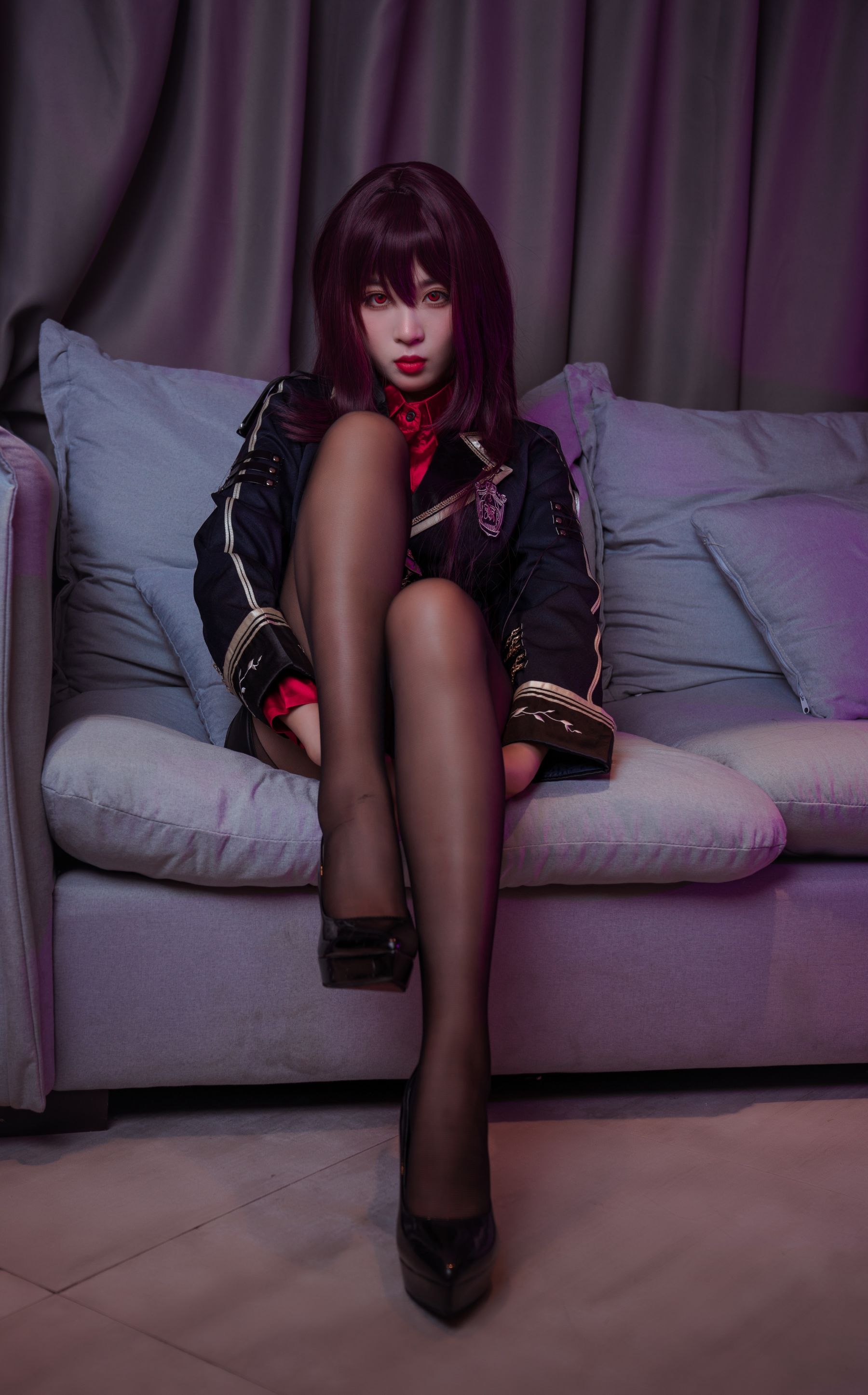 [网红COS] 轩萧学姐 - 师匠OL第1张