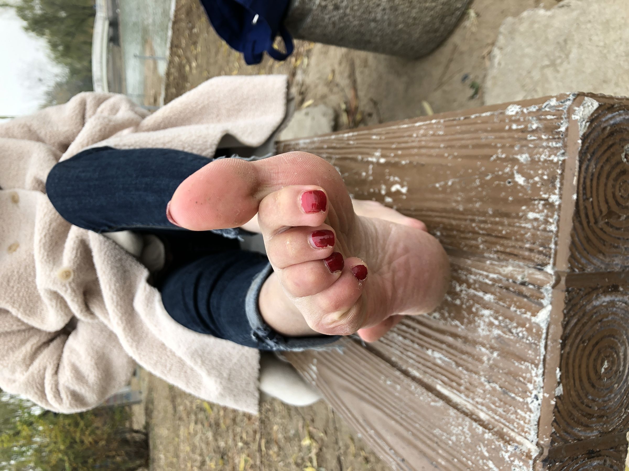 [福利COS] 安乔乔儿(Nia乔乔) No.010 红甲裸足第42张