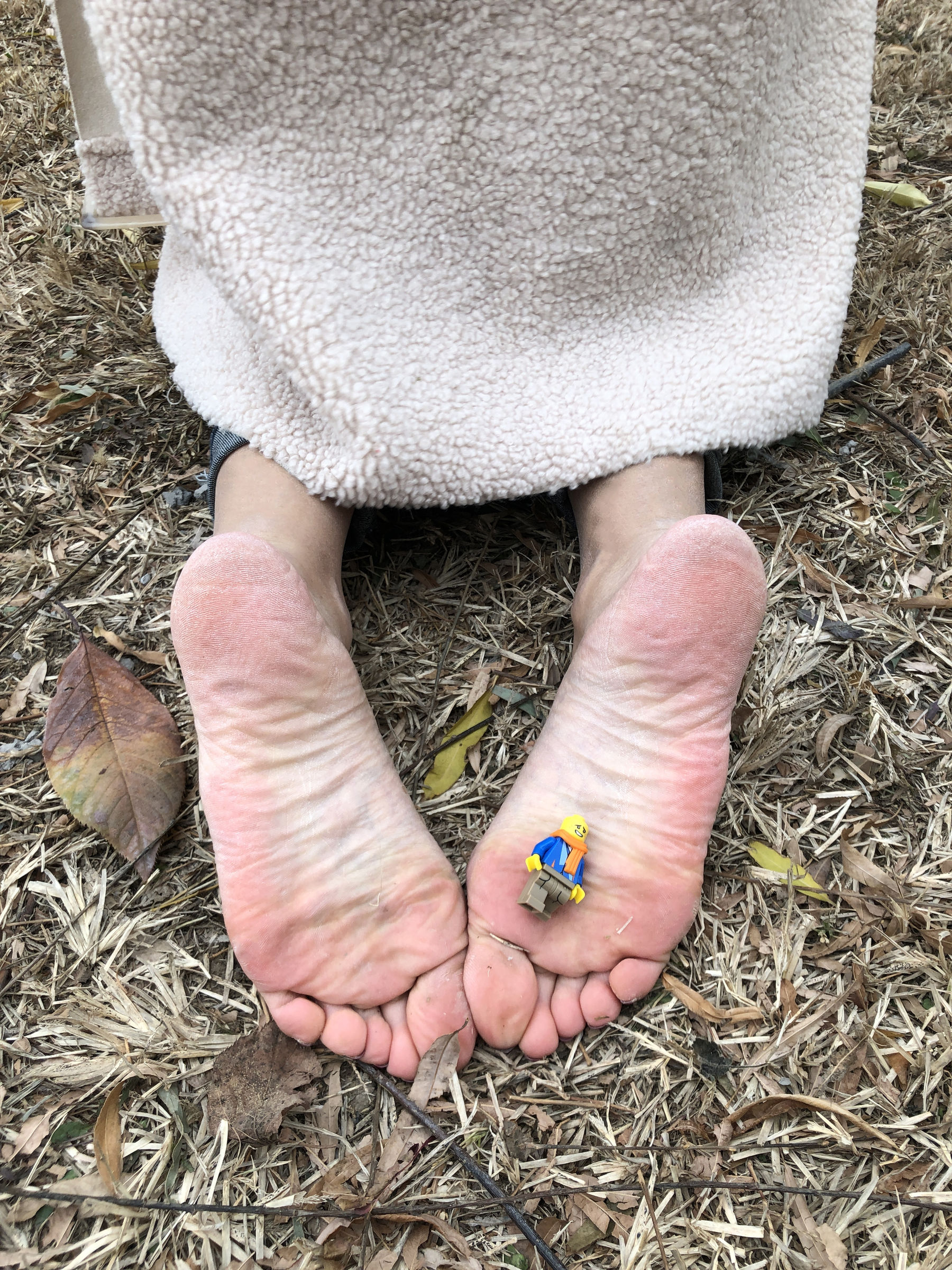 [福利COS] 安乔乔儿(Nia乔乔) No.010 红甲裸足第31张