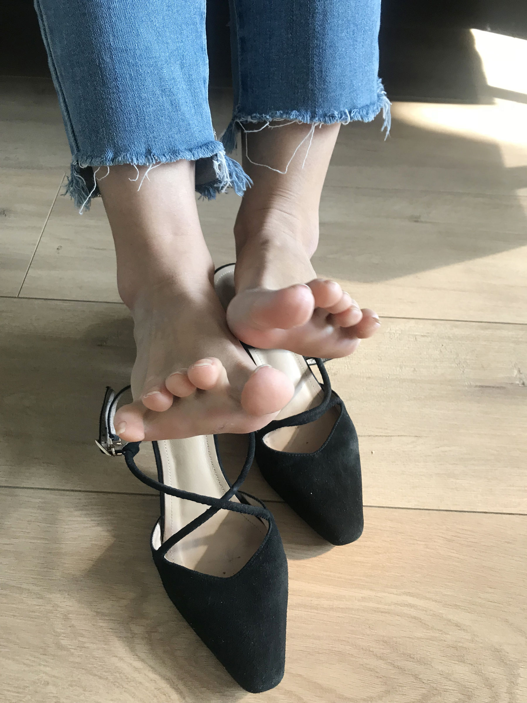 [福利COS] 安乔乔儿(Nia乔乔) No.015 脏脚踩鸡蛋第6张