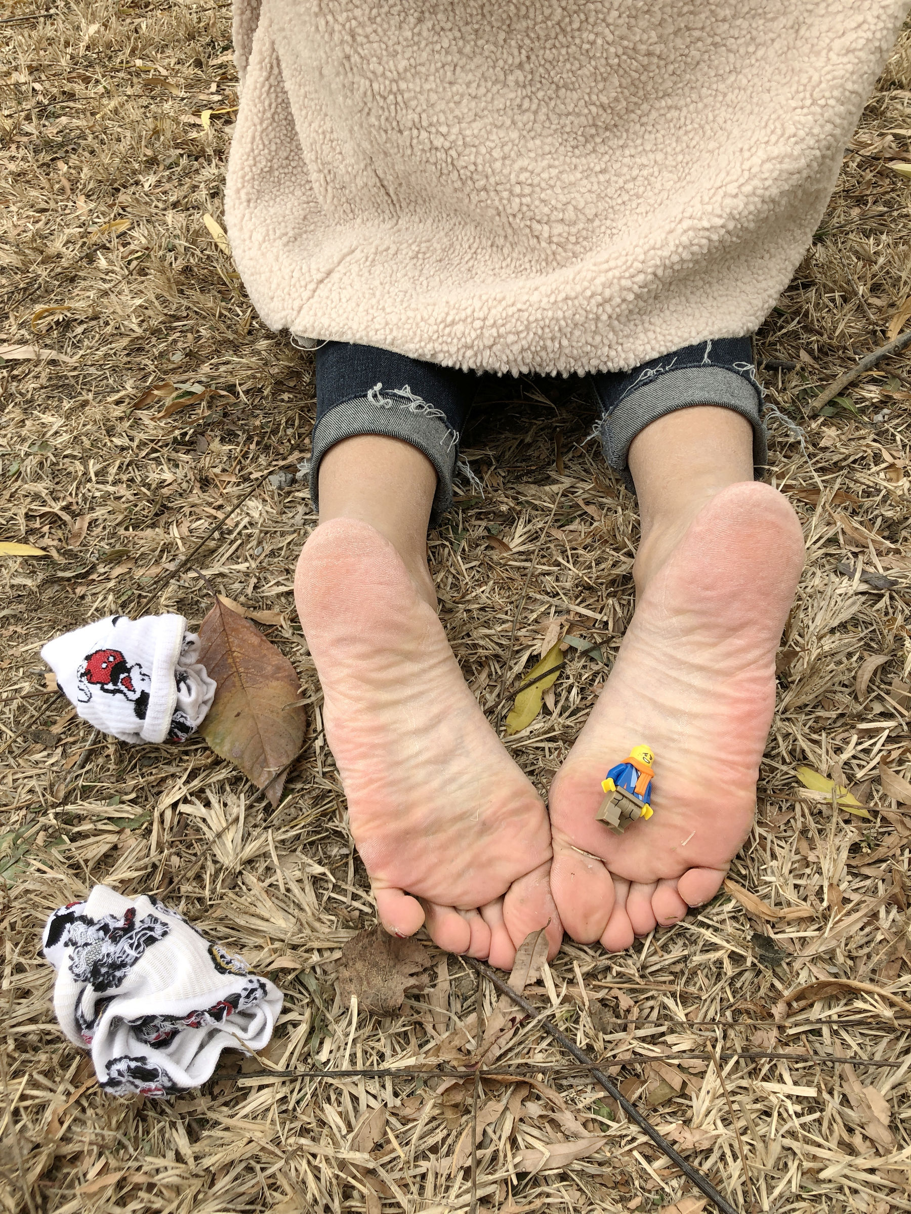 [福利COS] 安乔乔儿(Nia乔乔) No.010 红甲裸足第31张