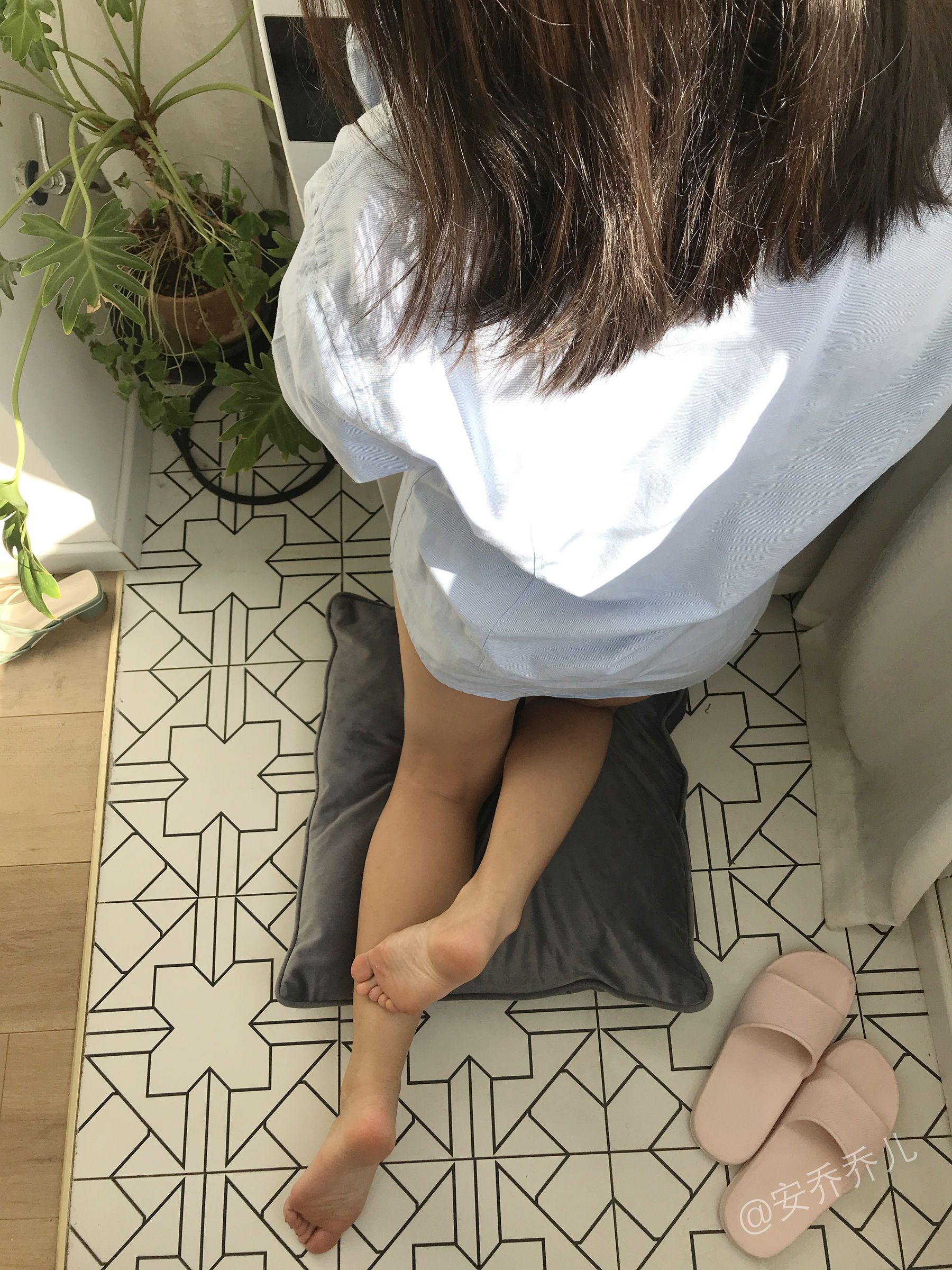 [福利COS] 安乔乔儿(Nia乔乔) No.016 阳台洗衣房第22张