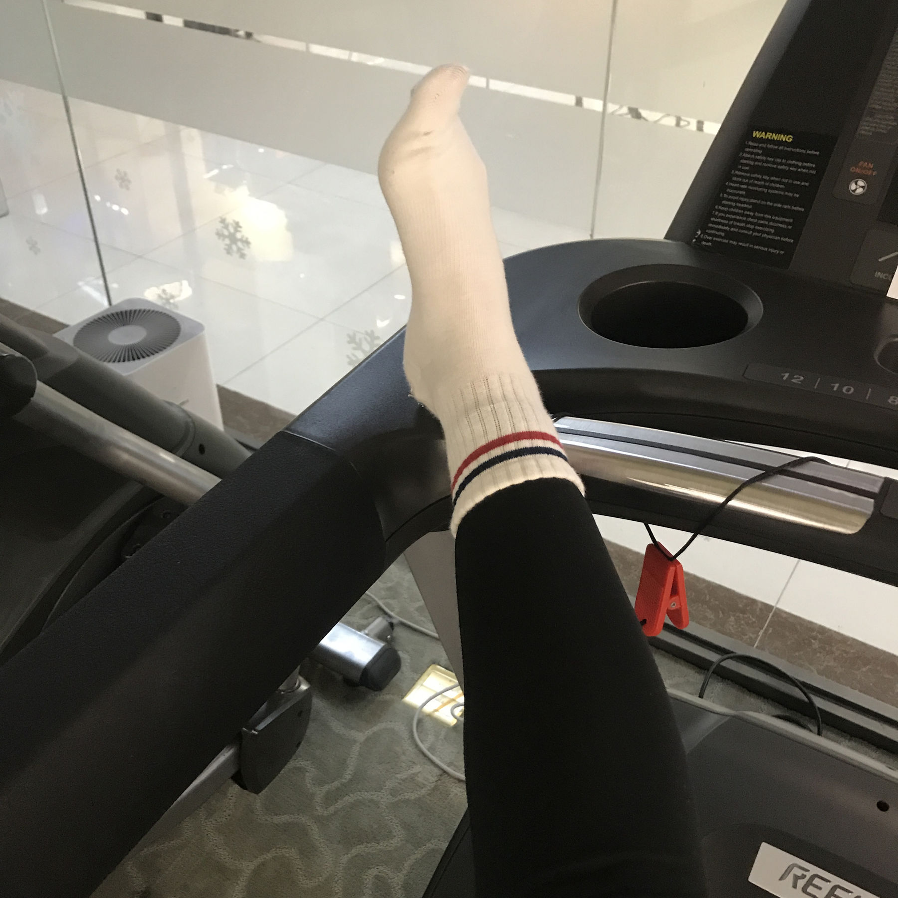 [福利COS] 安乔乔儿(Nia乔乔) No.019 健身房白袜第20张