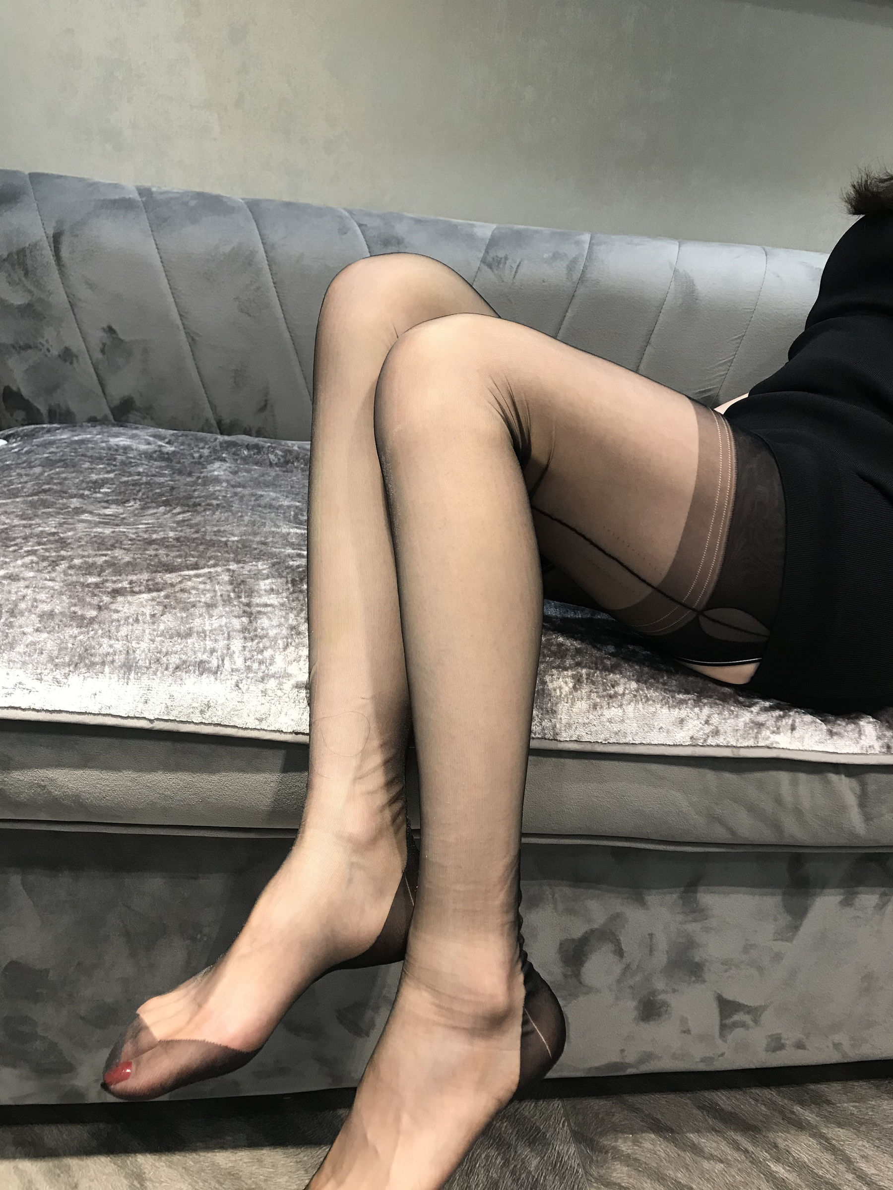 [福利COS] 丝足博主麋鹿_Monroe 2020.05.08 红高黑吊第4张