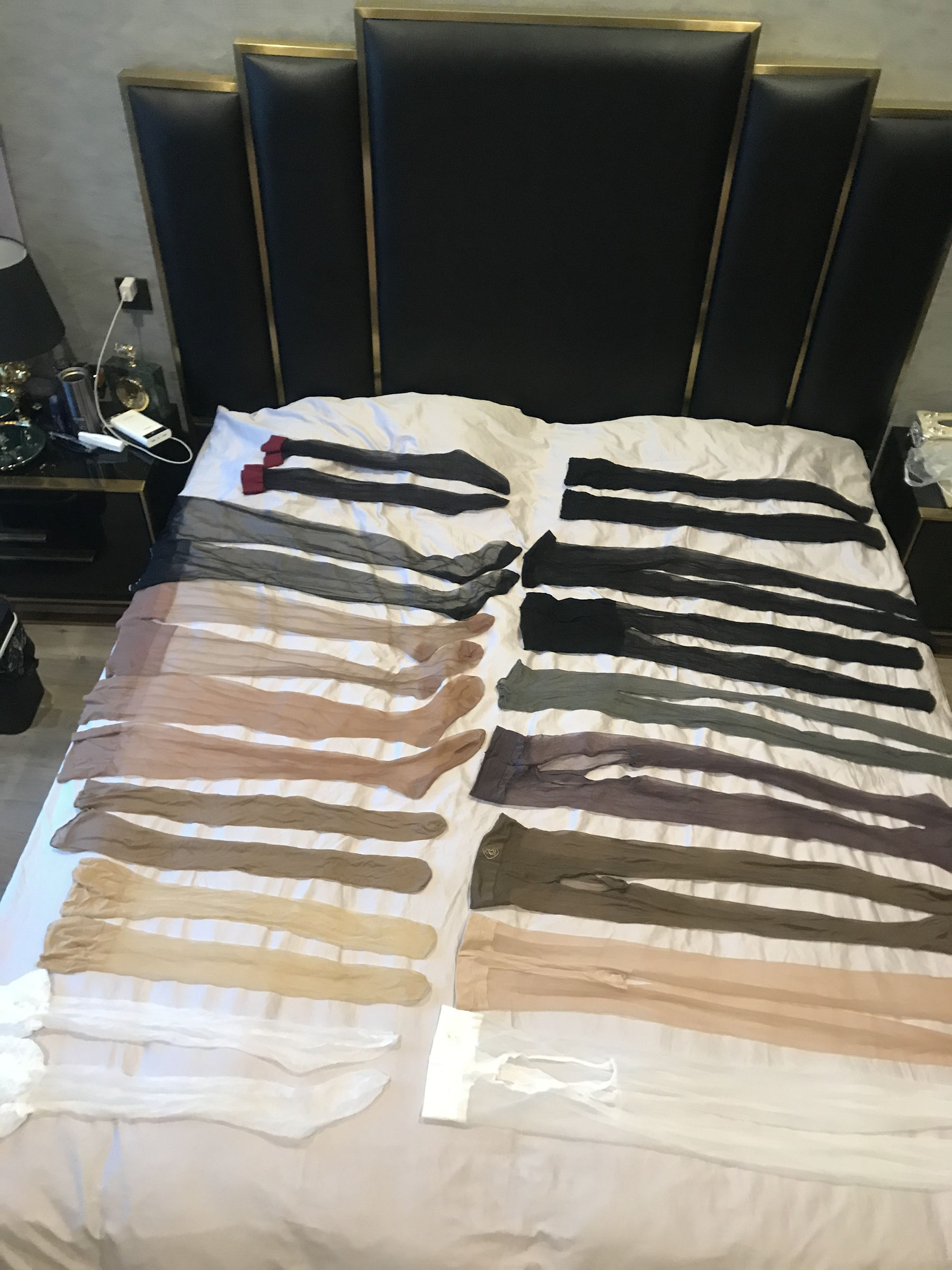 [福利COS] 丝足博主麋鹿_Monroe 2020.04.23 丝袜展示第2张