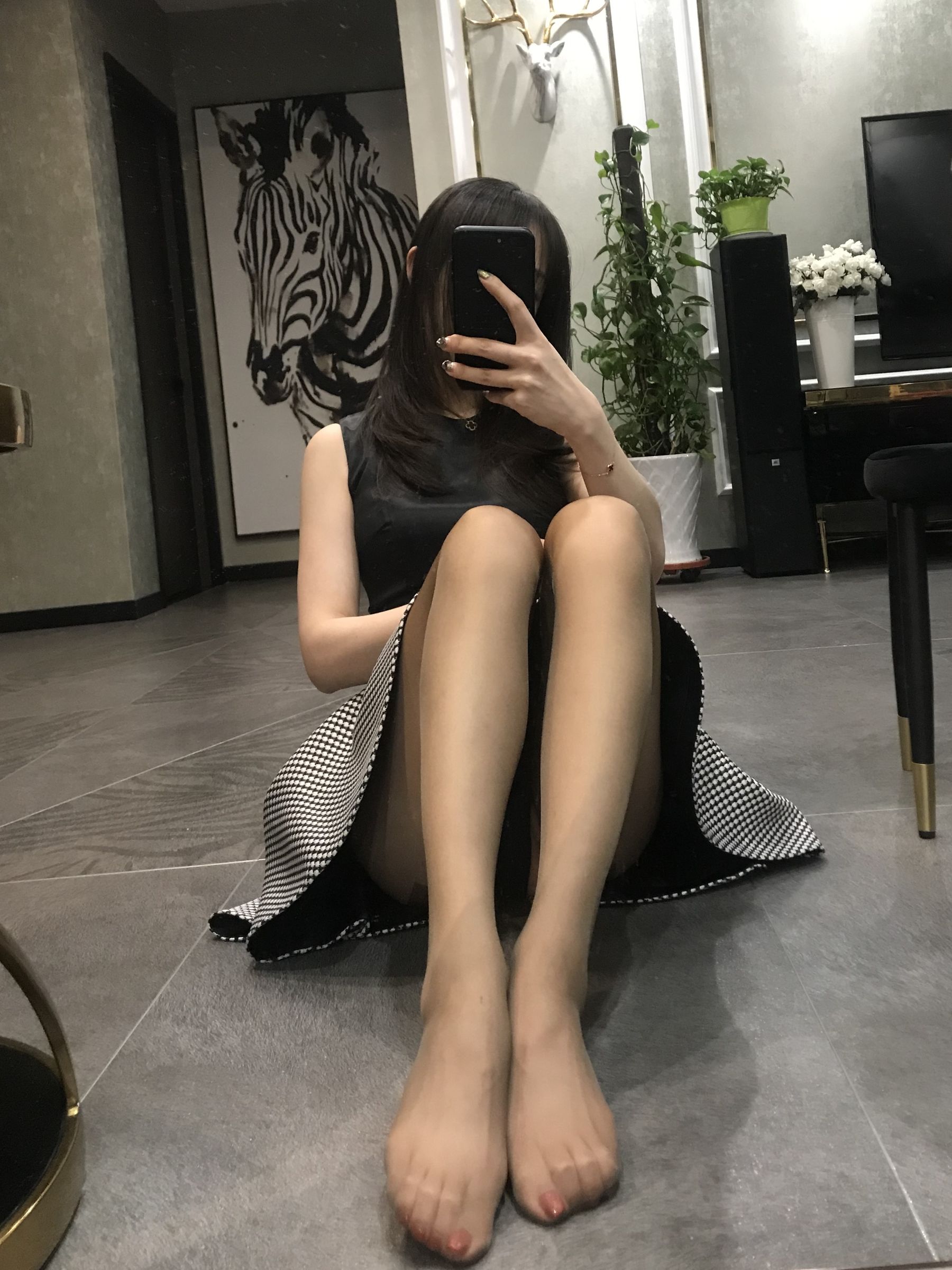 [福利COS] 丝足博主麋鹿_Monroe 2020.04.20 红高黑丝第17张