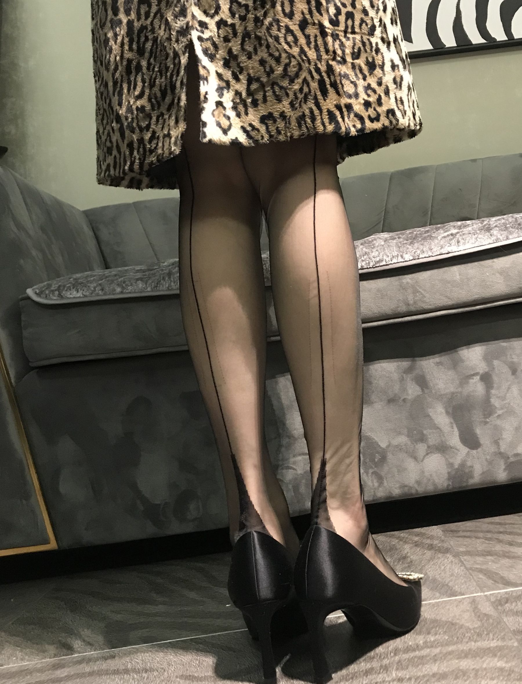 [福利COS] 丝足博主麋鹿_Monroe 2020.04.13 皮草丝惑第19张