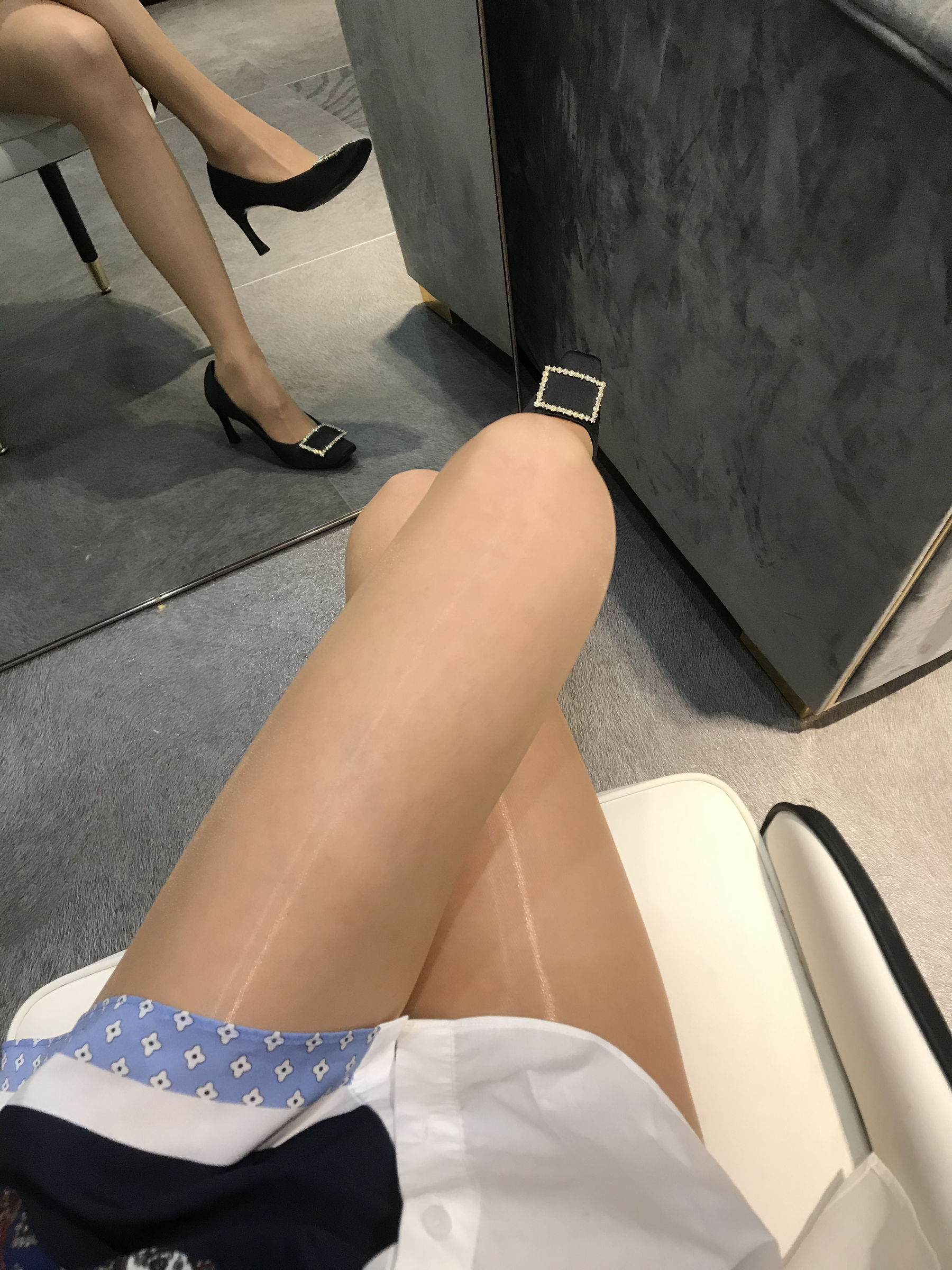 [福利COS] 丝足博主麋鹿_Monroe 2020.04.29 肉色亮丝第6张