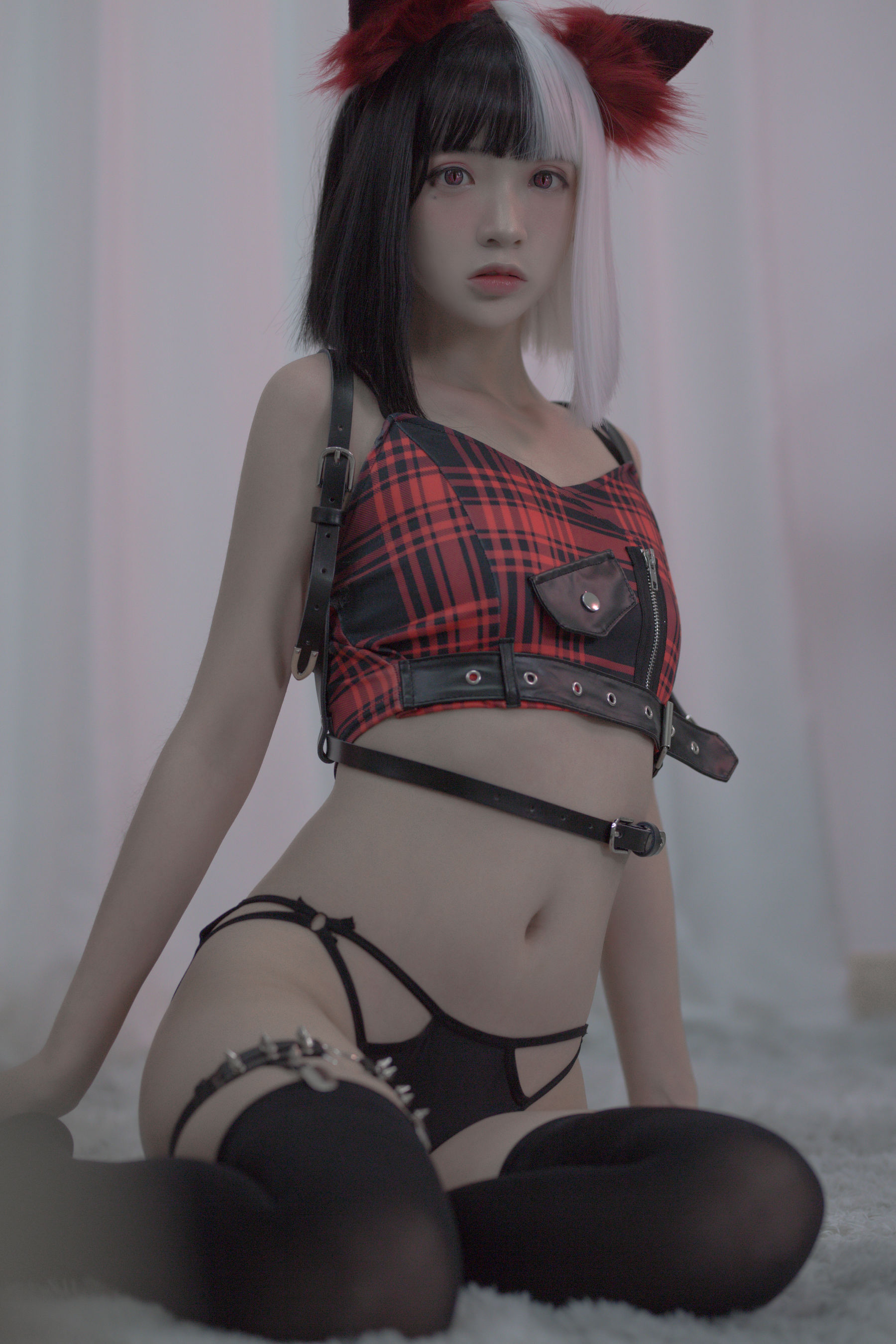 [福利COS] 疯猫ss - 黑白魔女库伊拉第12张