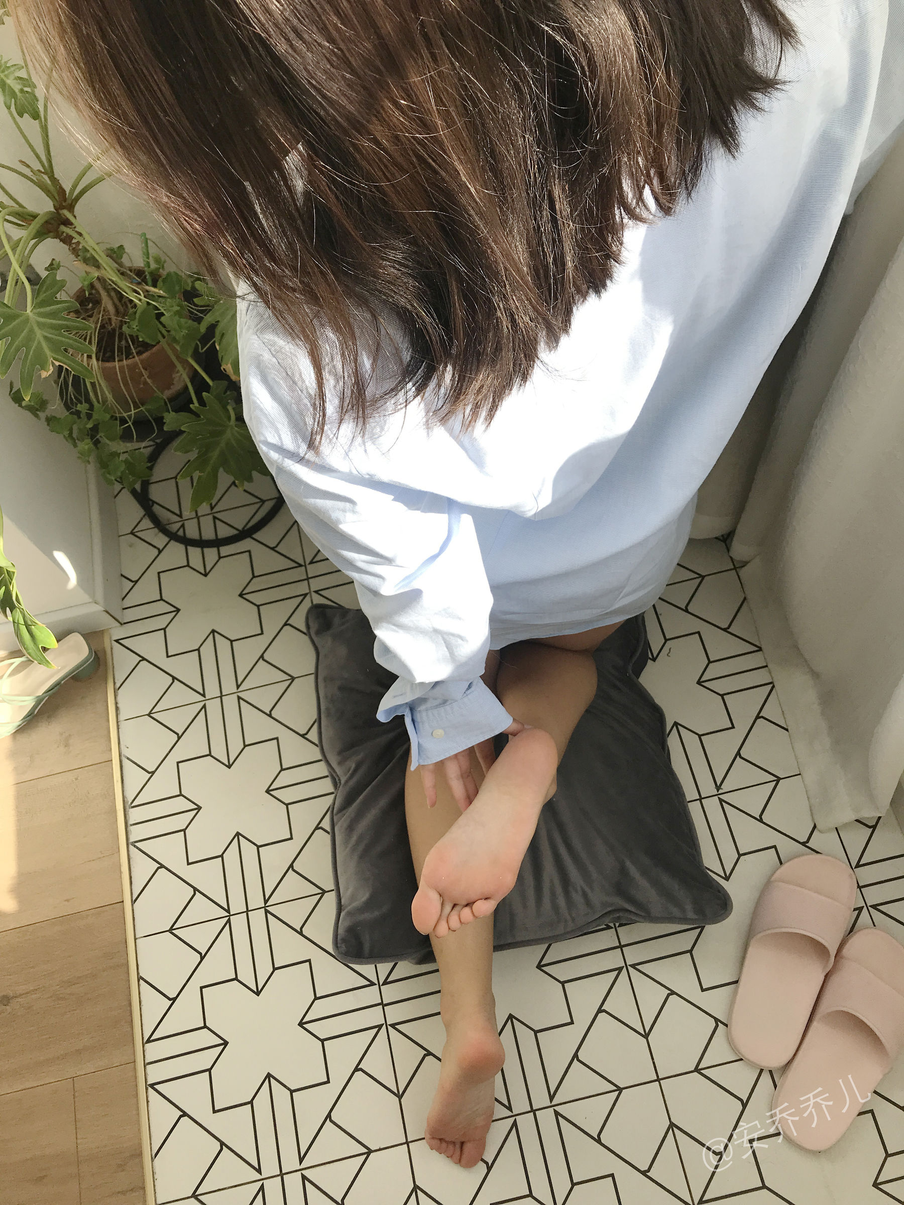 [福利COS] 安乔乔儿(Nia乔乔) No.016 阳台洗衣房第22张