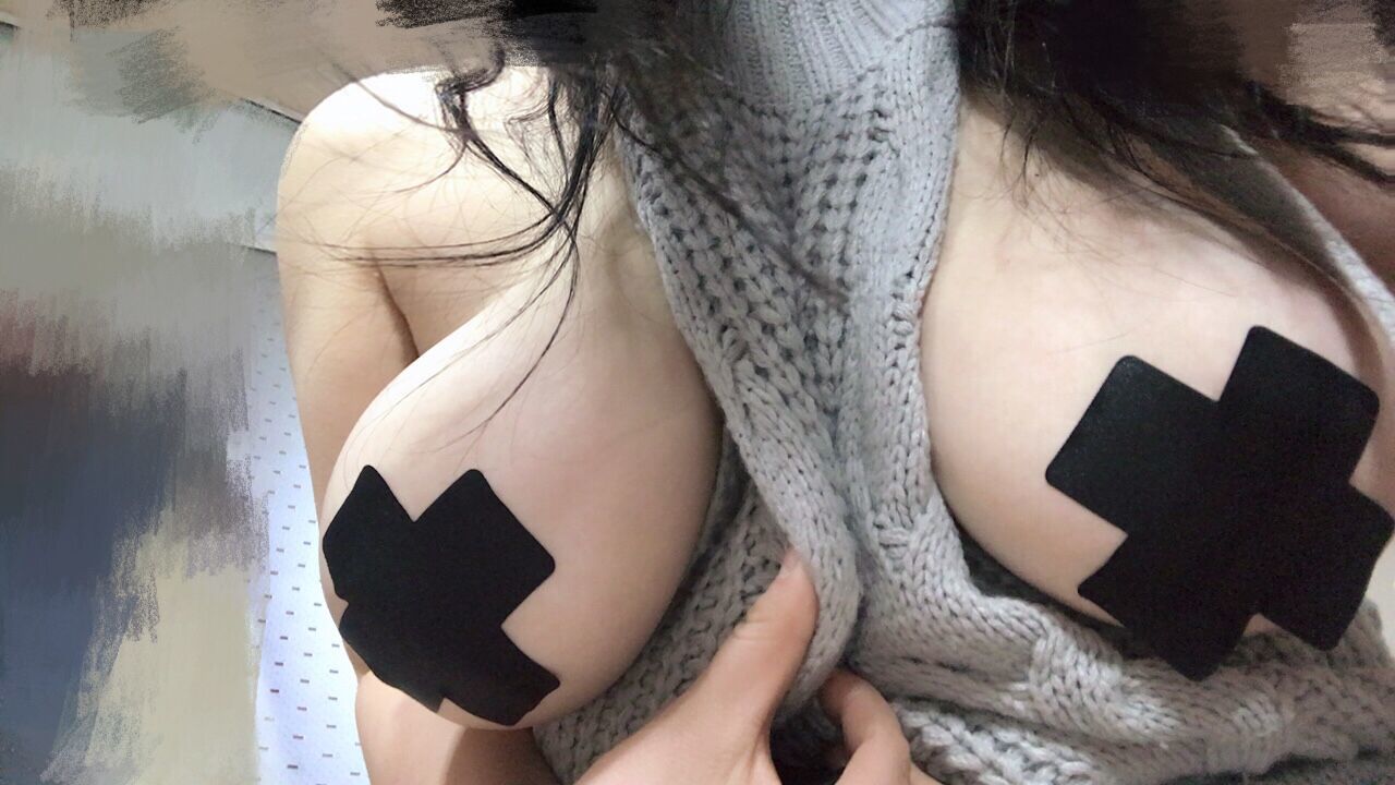 [福利COS] 奶兔biubiu - 灰色毛衣第13张