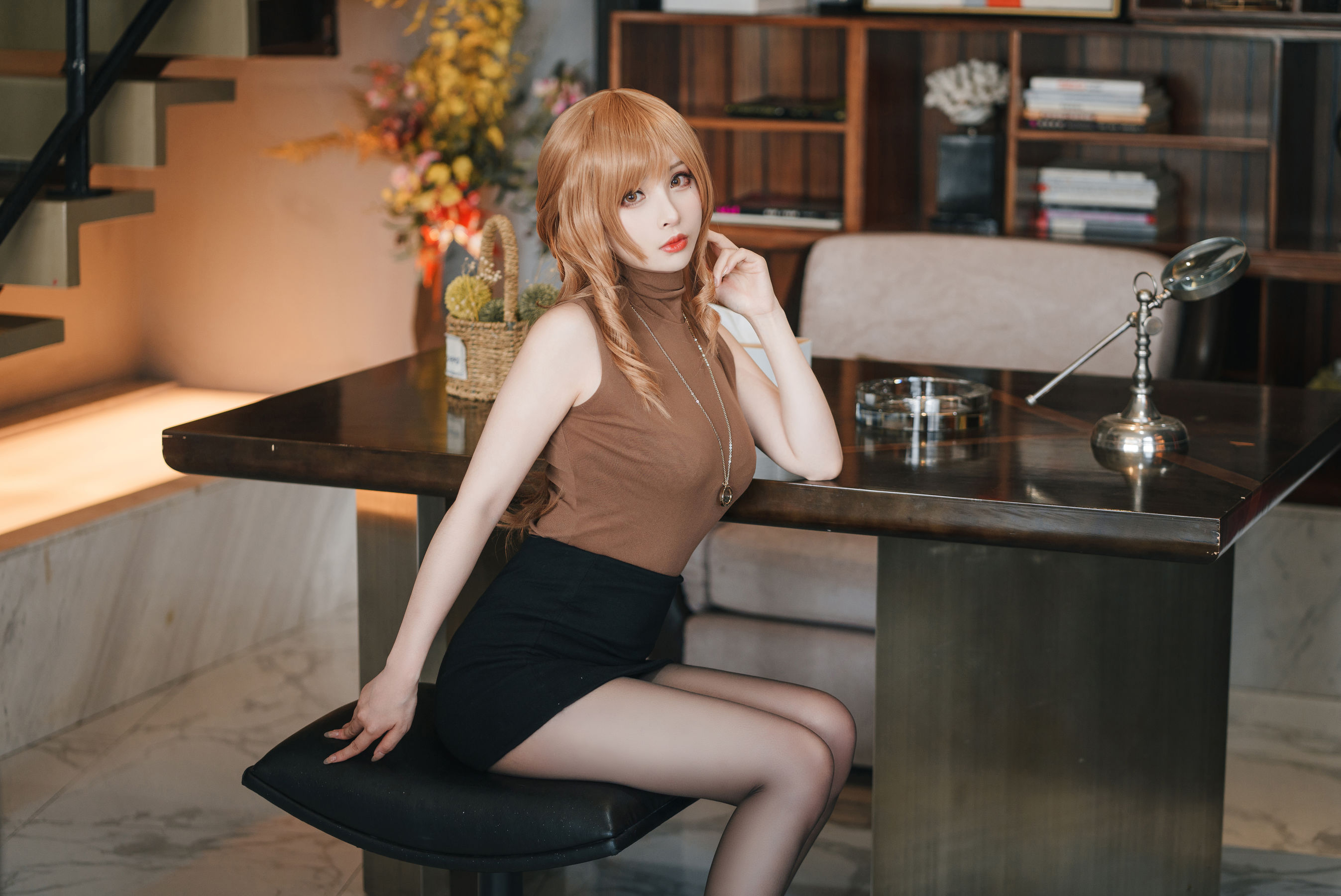 [福利COS] COS福利rioko凉凉子(肉扣热热子) - 人妻的一天-公司篇第1张