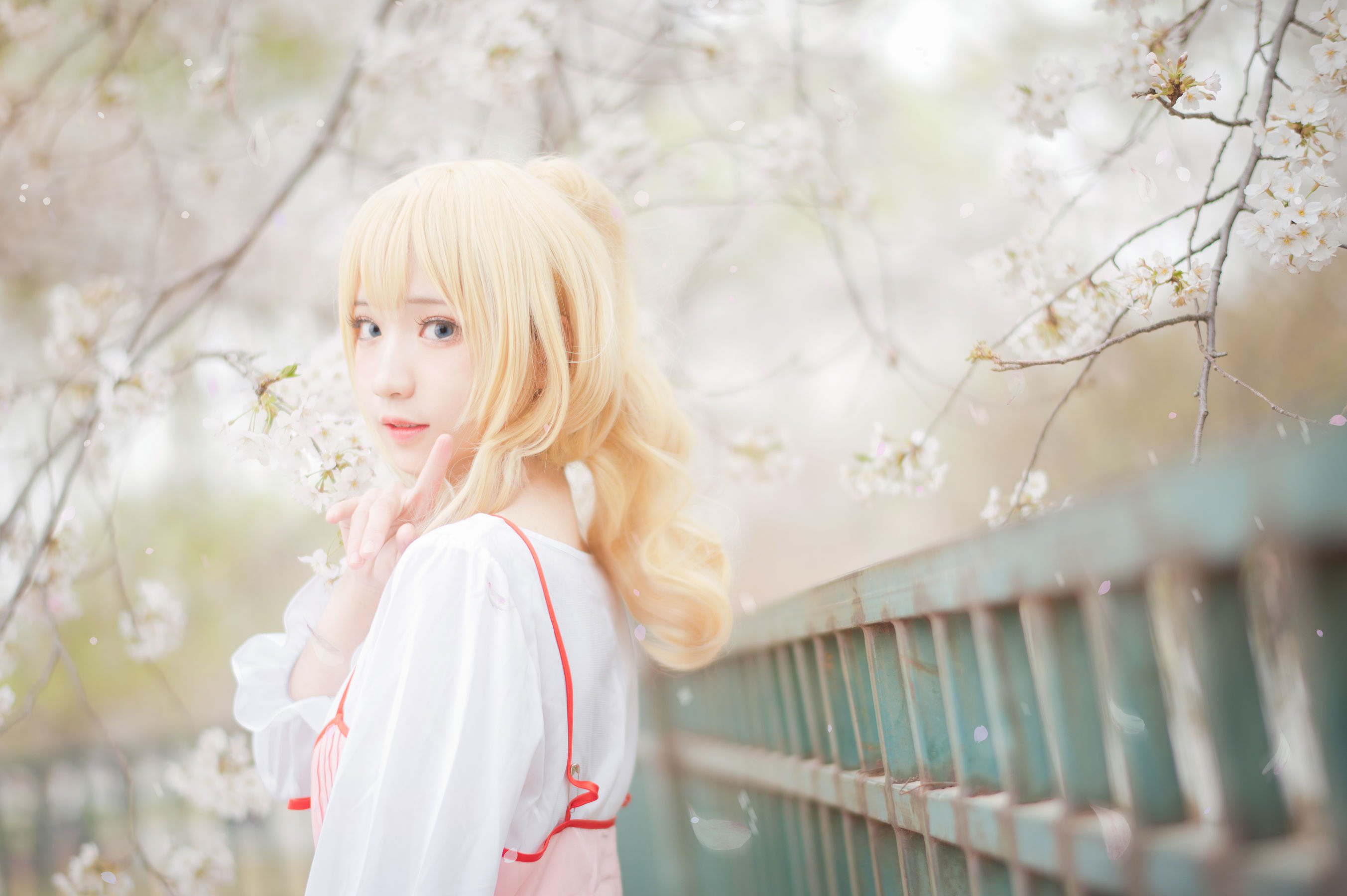 [福利COS] 花柒Hana - 宫园熏粉裙第5张