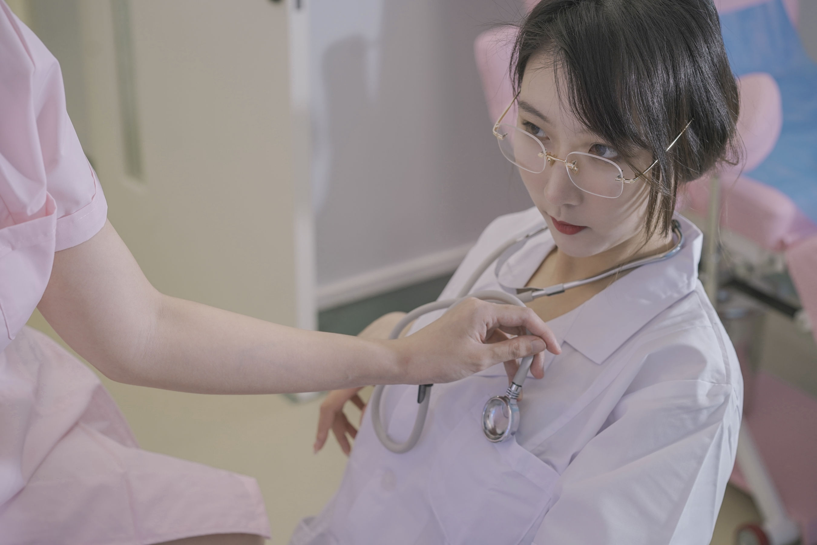 [福利COS] 云溪溪&amp;amp;奶桃桃 N47医护第7张