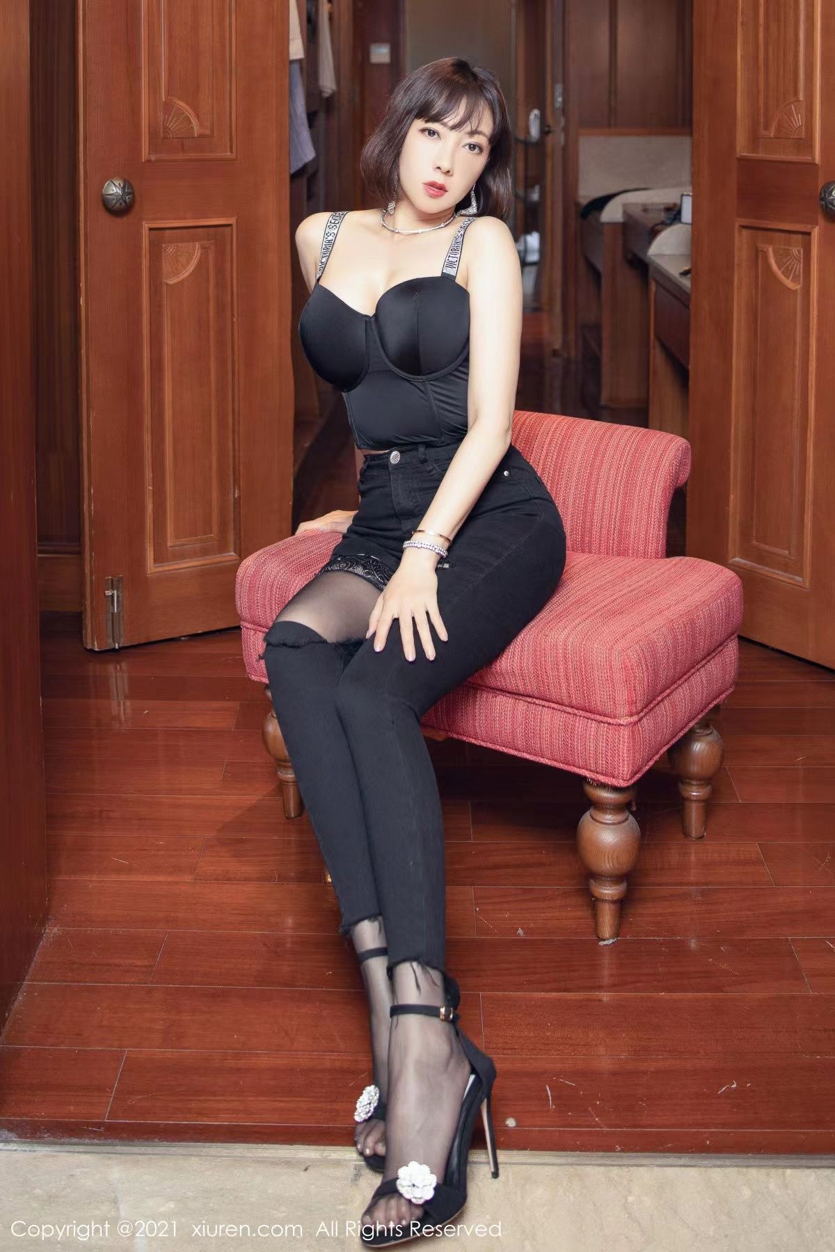 [福利COS] 果儿Victoria 微密圈视图合集第42张