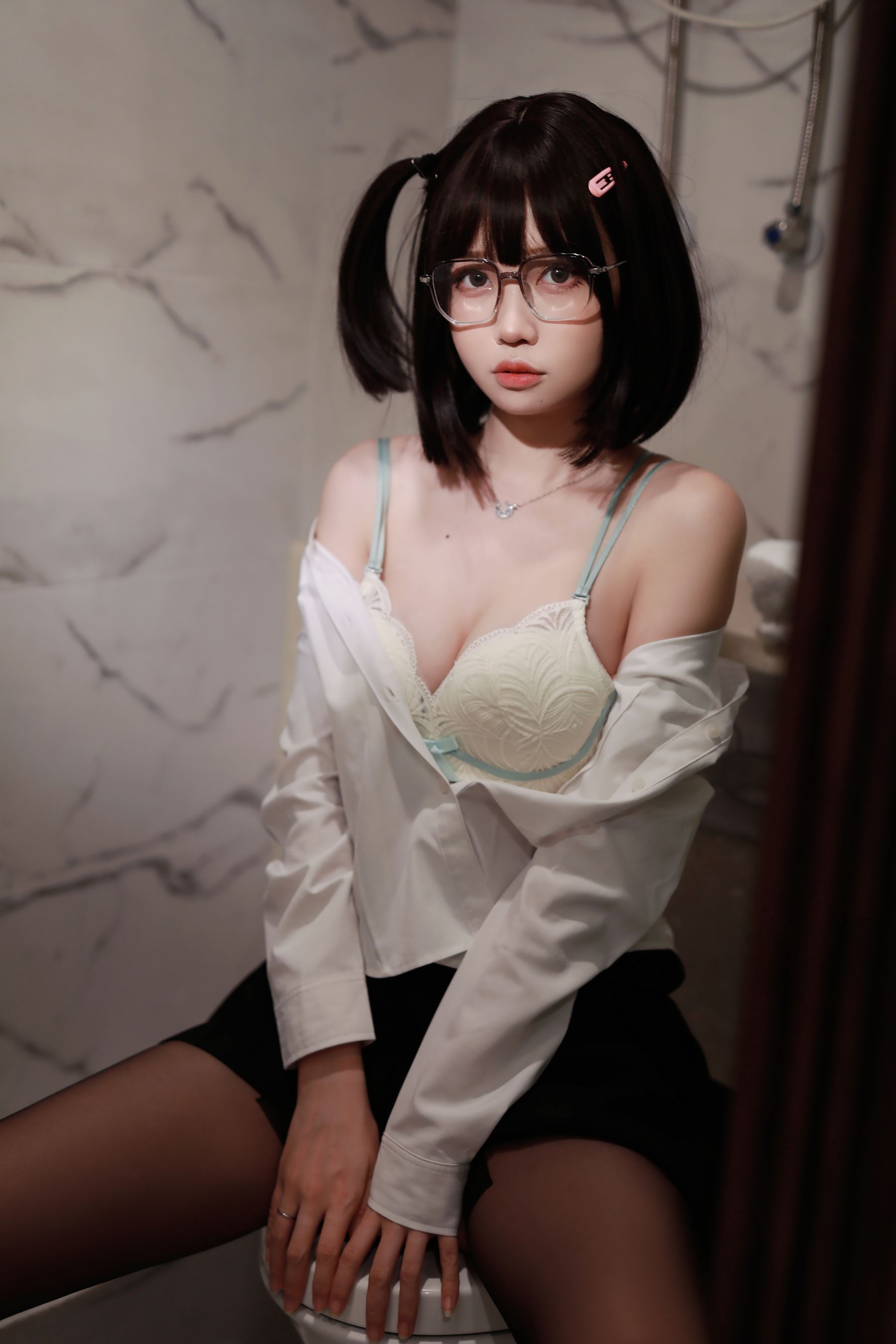 [福利COS] 洛桑w伊梓 - 眼镜妹妹第3张