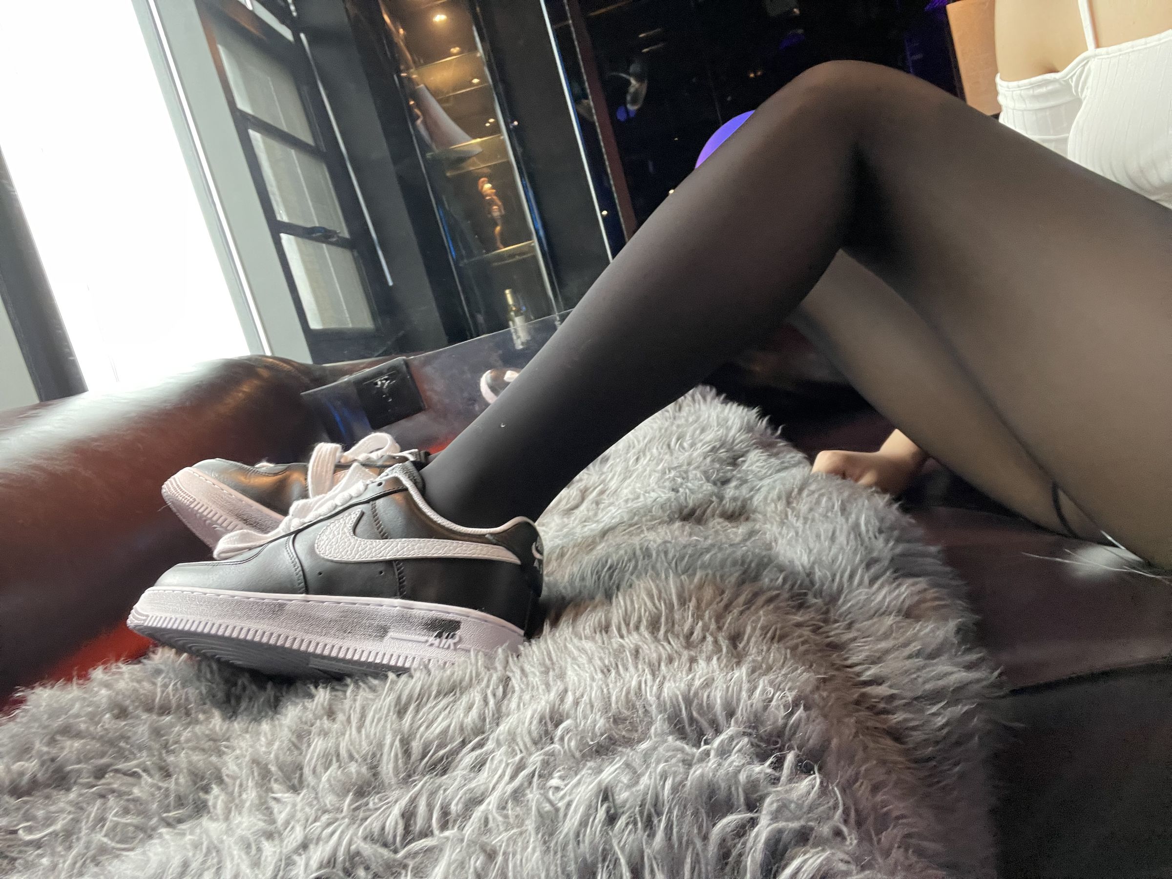 [福利COS] 轩萧学姐 - 高开叉运动鞋 茑第21张