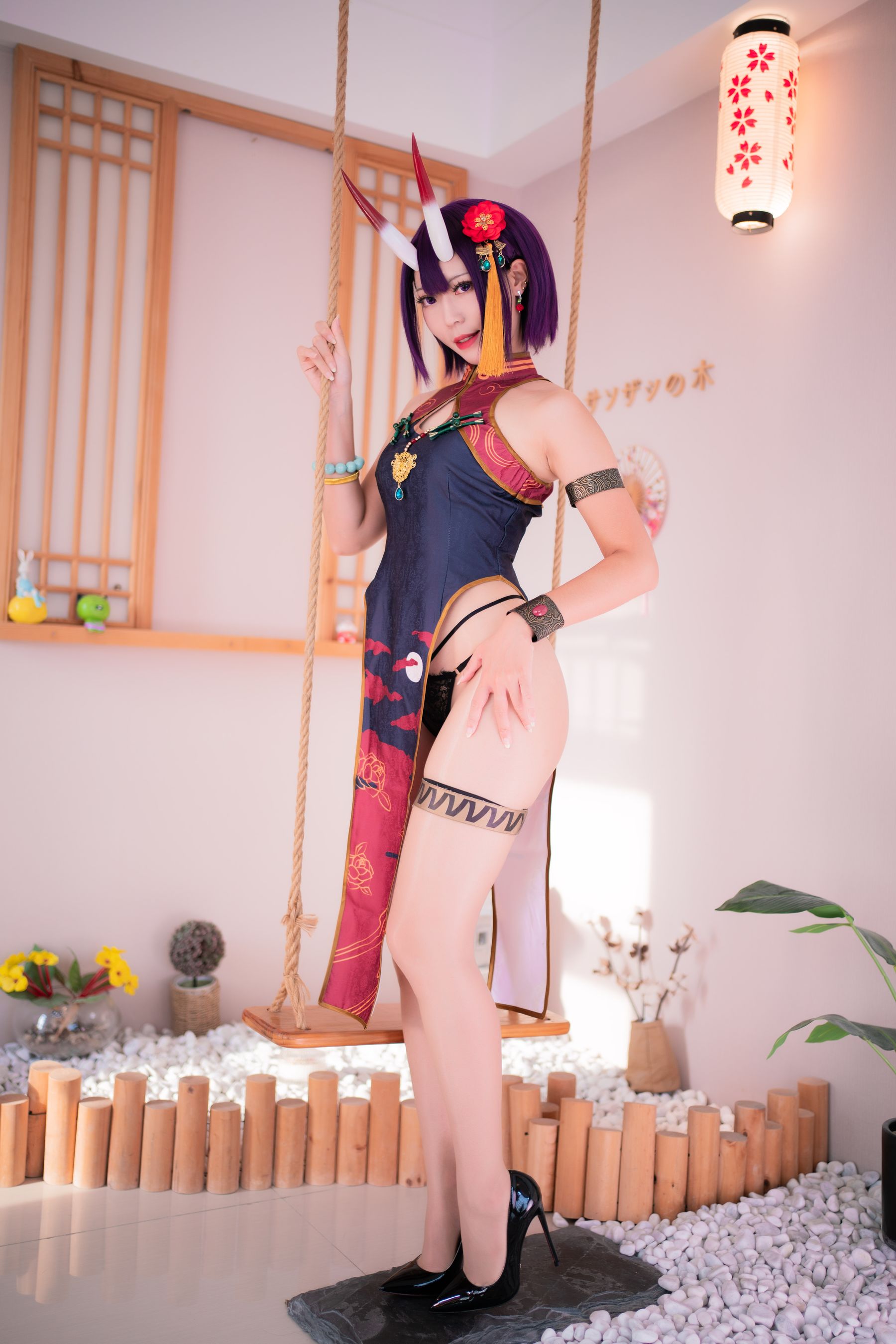 [福利COS] 动漫博主Money冷冷 - 酒吞高腰旗袍第8张