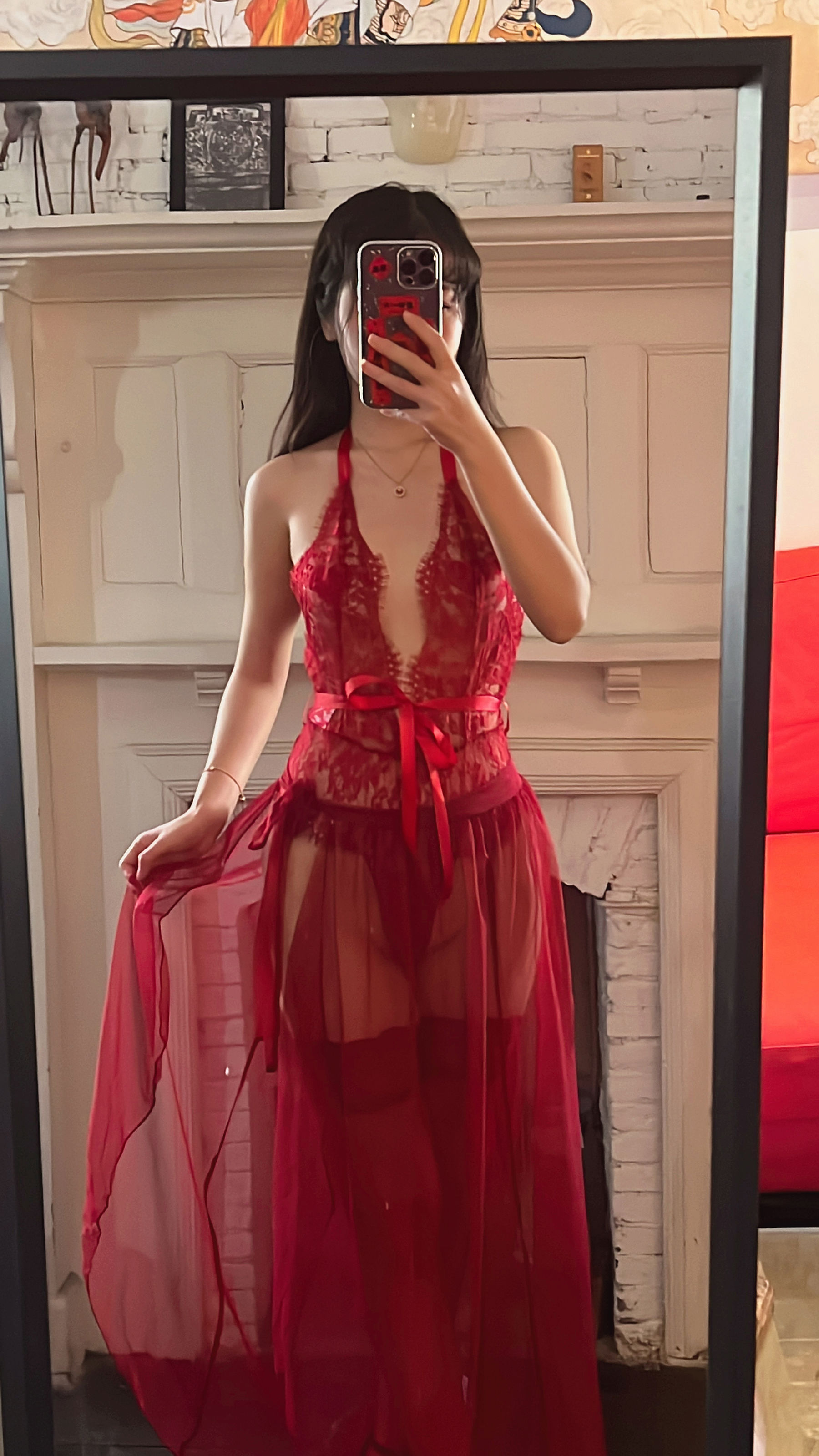 [福利COS] 微博人气Coser不呆猫 - 霸气红色人妻第1张