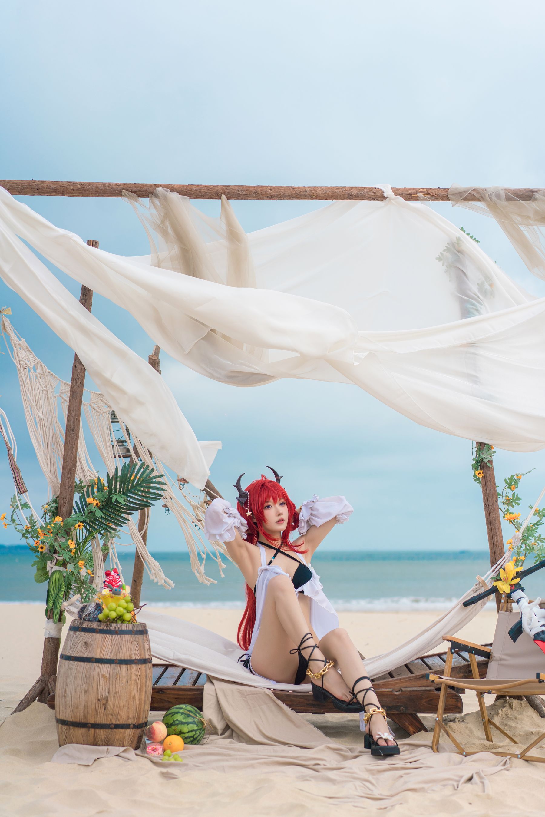 [福利COS] 动漫博主阿包也是兔娘 - 明日方舟 史尔特尔泳装第3张