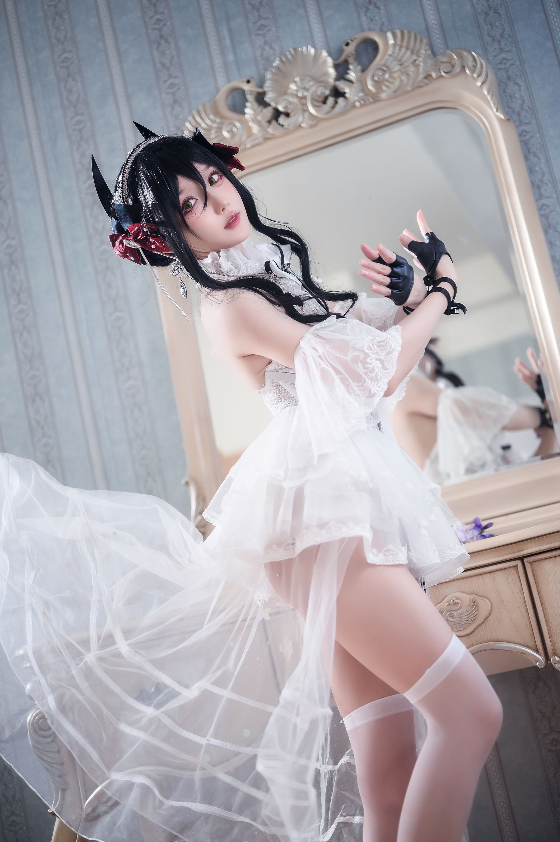 [福利COS] 动漫博主阿包也是兔娘 - 明日方舟 伊内斯芭蕾第5张