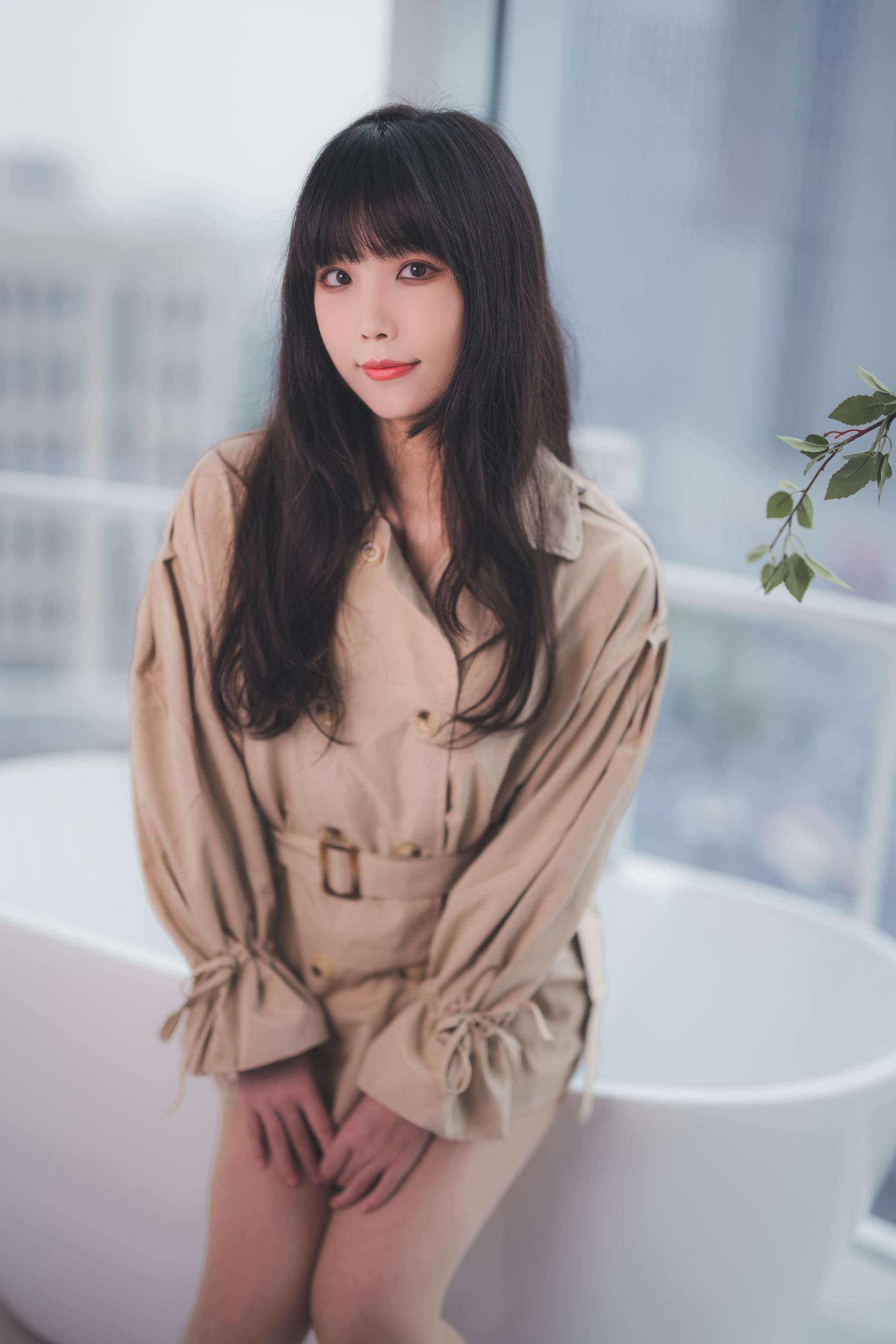 [福利COS] Cosplay汪知子 - 风衣第6张