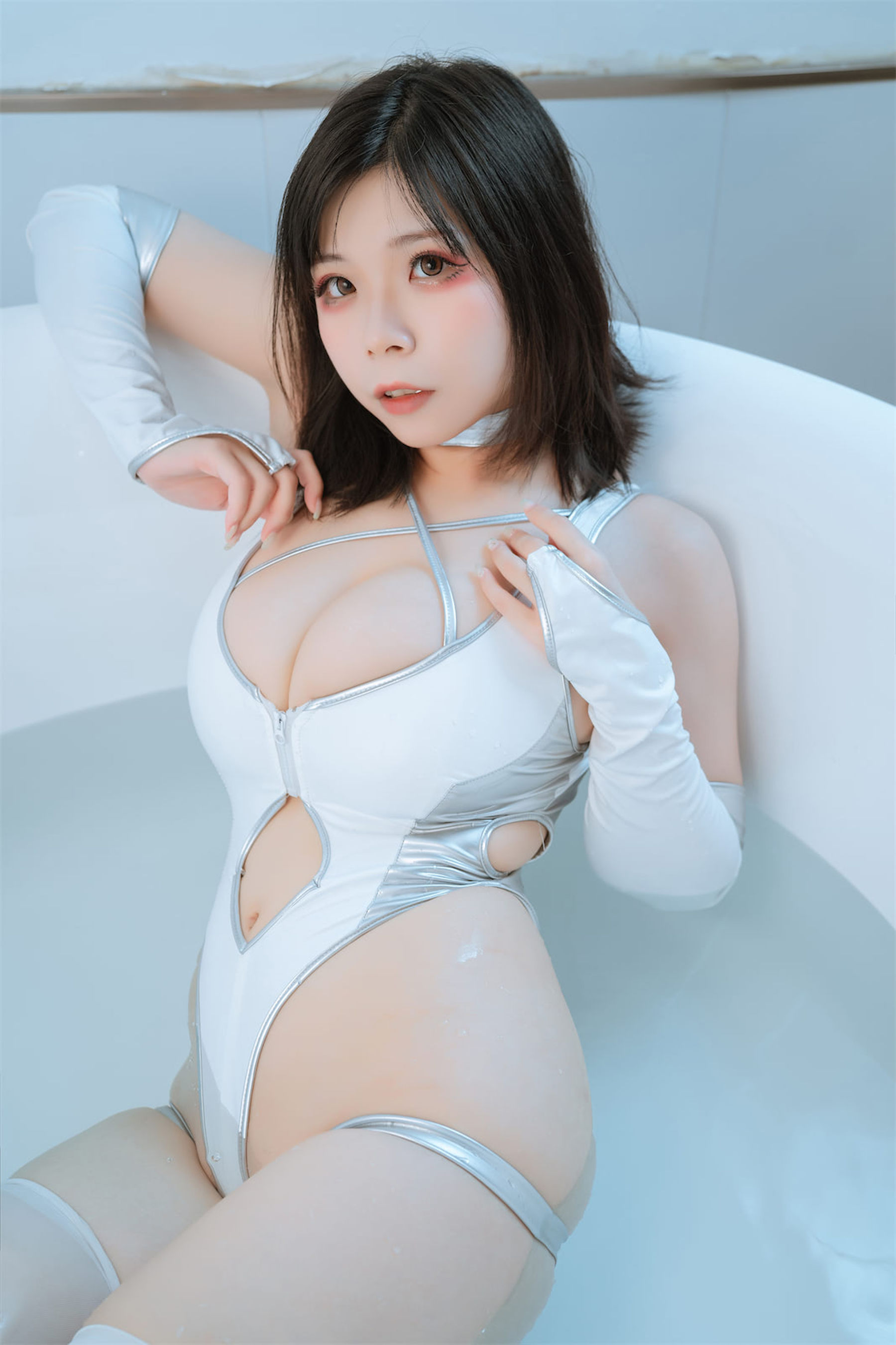 [福利COS] 自闭颜球球(无颜小天使wy) - 戏水竞泳第7张