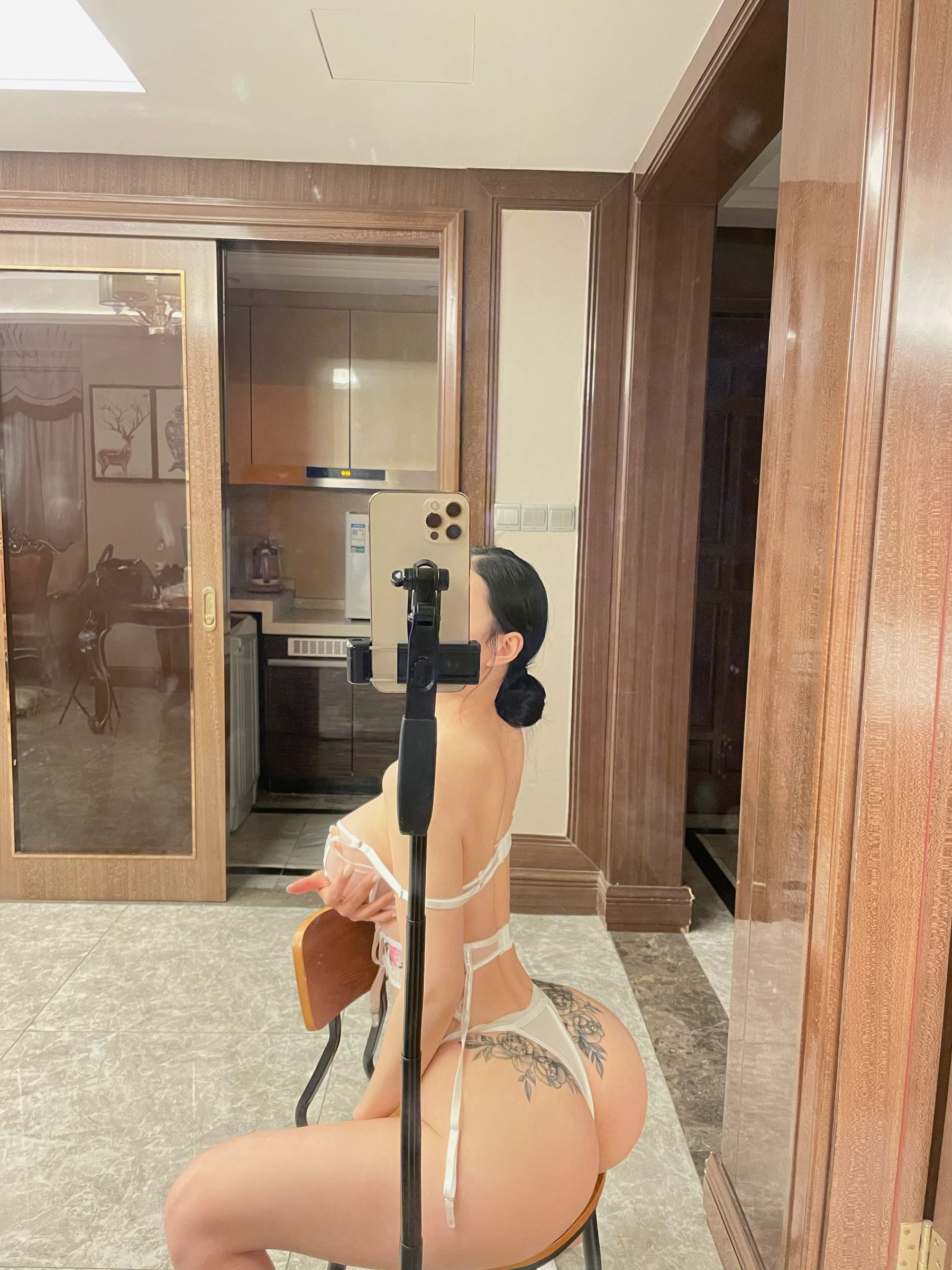 [福利COS] 美臀女神左公子666 微密圈VIP付费私拍美照合集2第76张