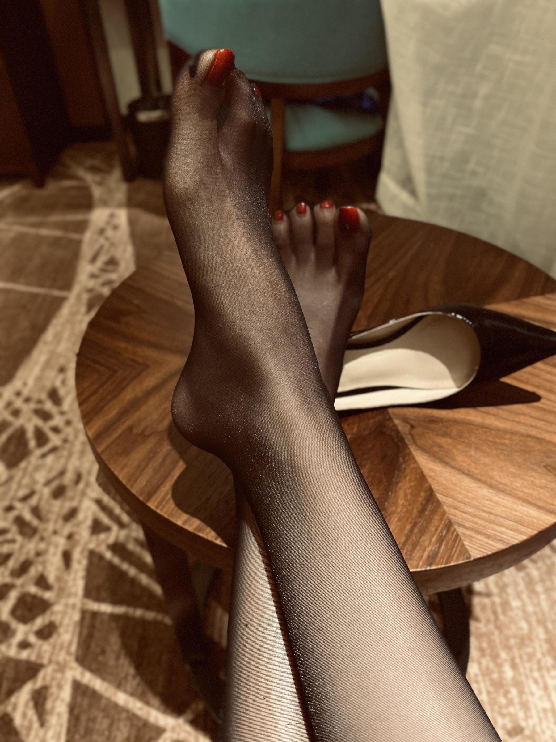 [福利COS] 软妹小九九 丝足微信朋友圈收费资源打包下载2第5张