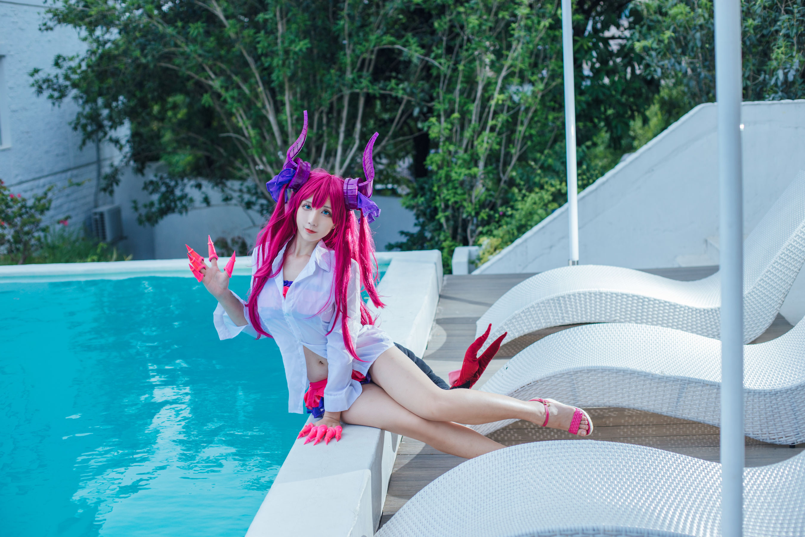 [福利COS] 动漫博主九曲Jean - 龙娘泳装第2张