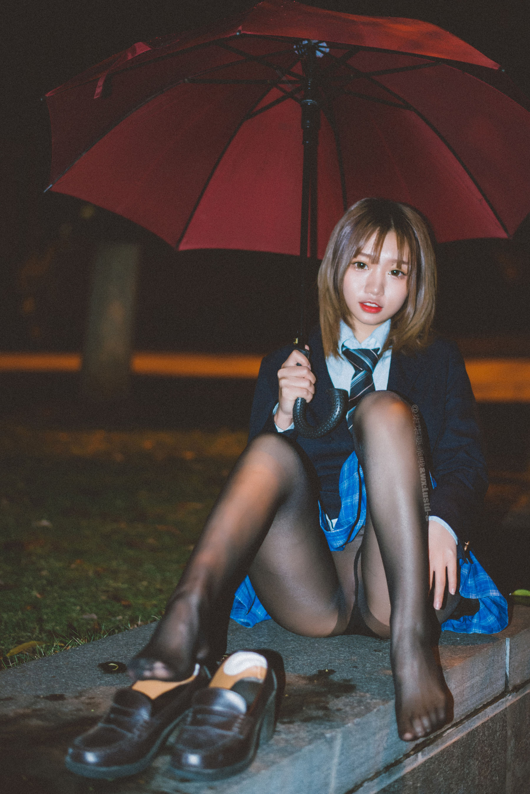 [福利COS] 动漫博主柒柒要乖哦 - 深夜公园JK第11张