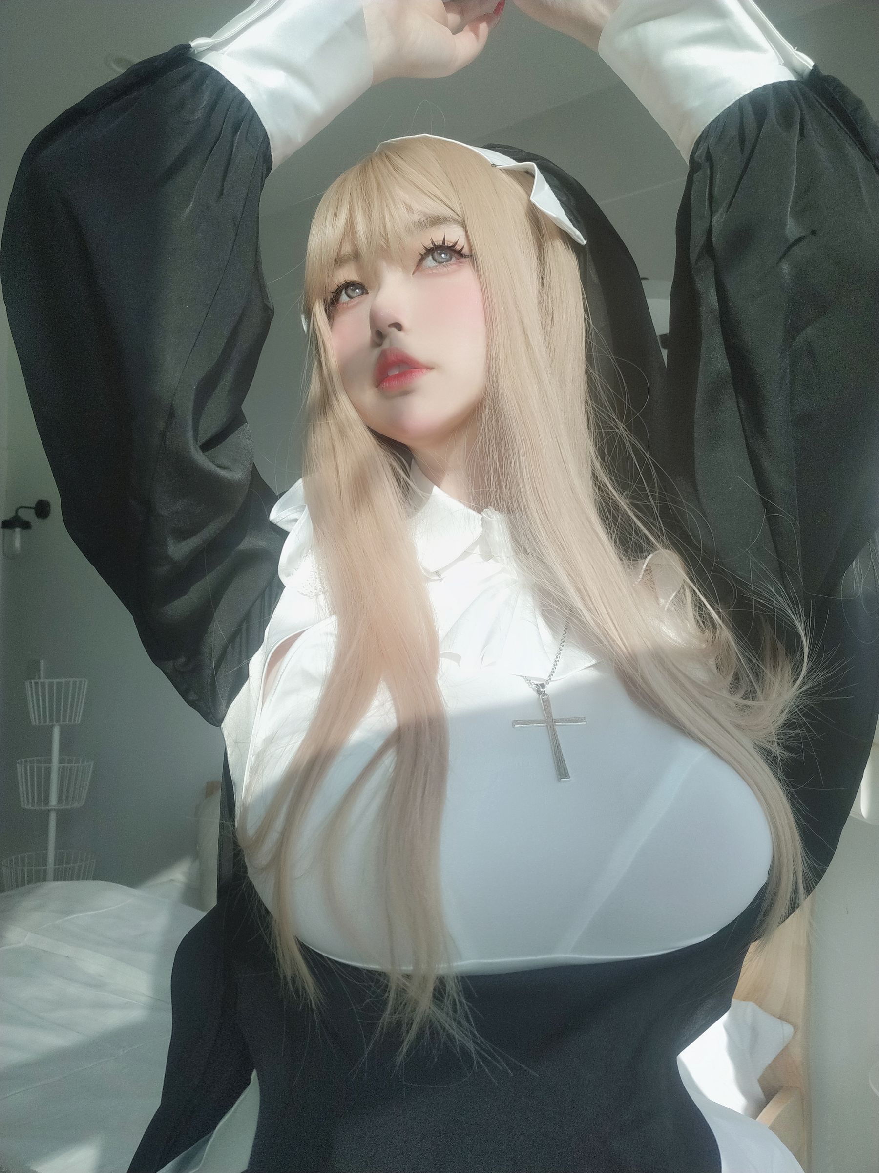 [福利COS] 女主K - 修女第8张