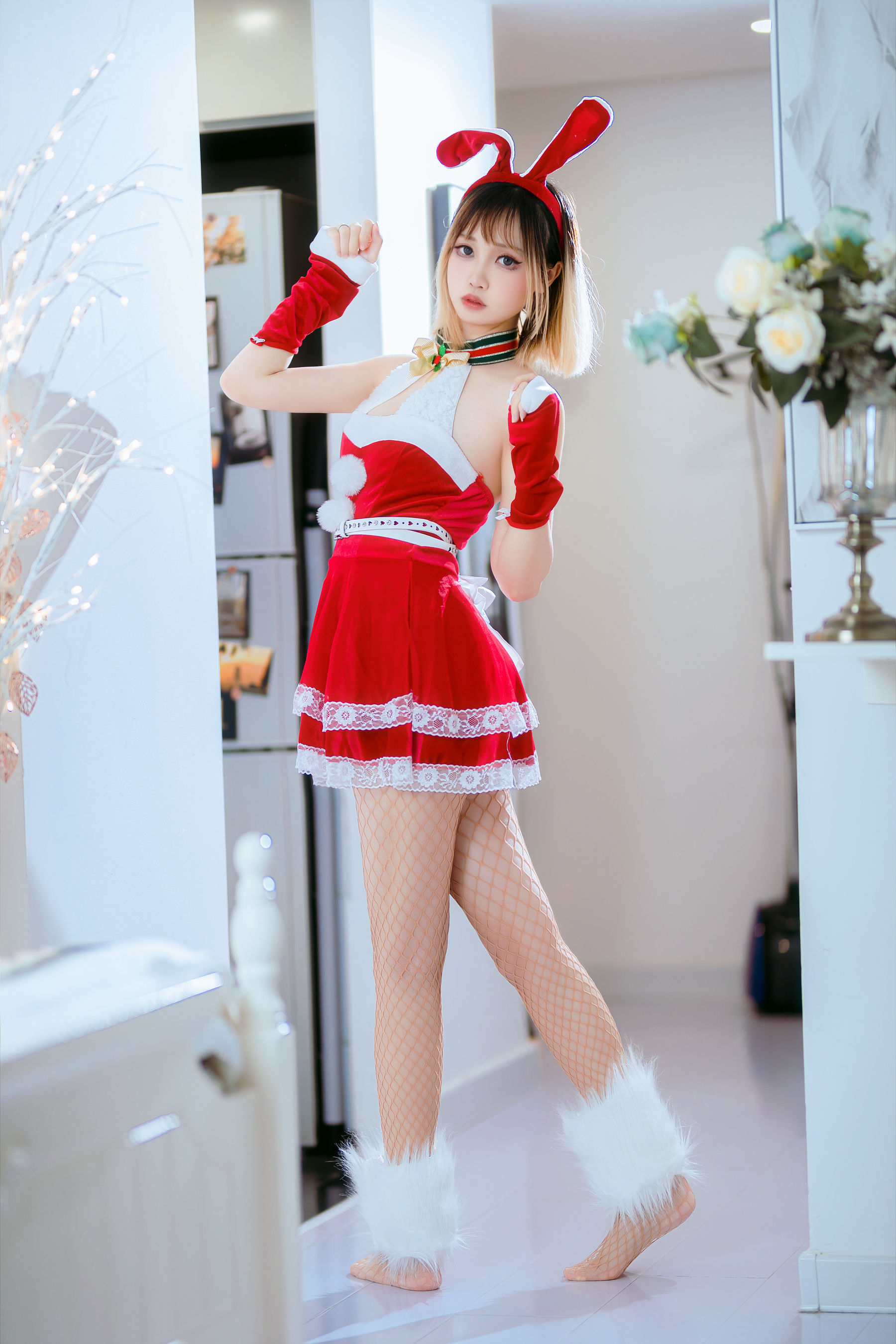 [福利COS] 洛桑w伊梓 - 网袜丝带兔兔第1张