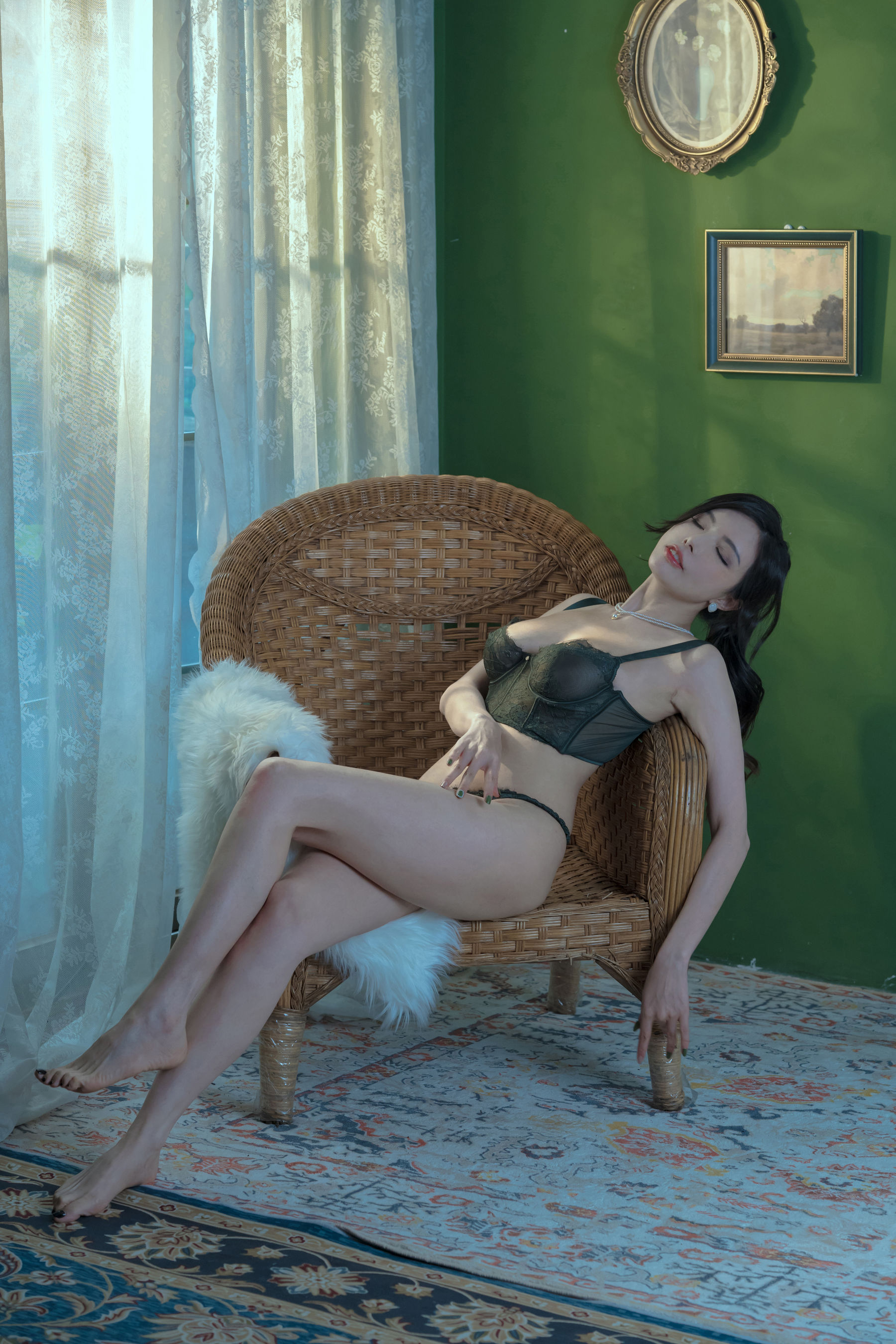 [福利COS] 秋和柯基(夏小秋秋秋) - 绿墙第1张