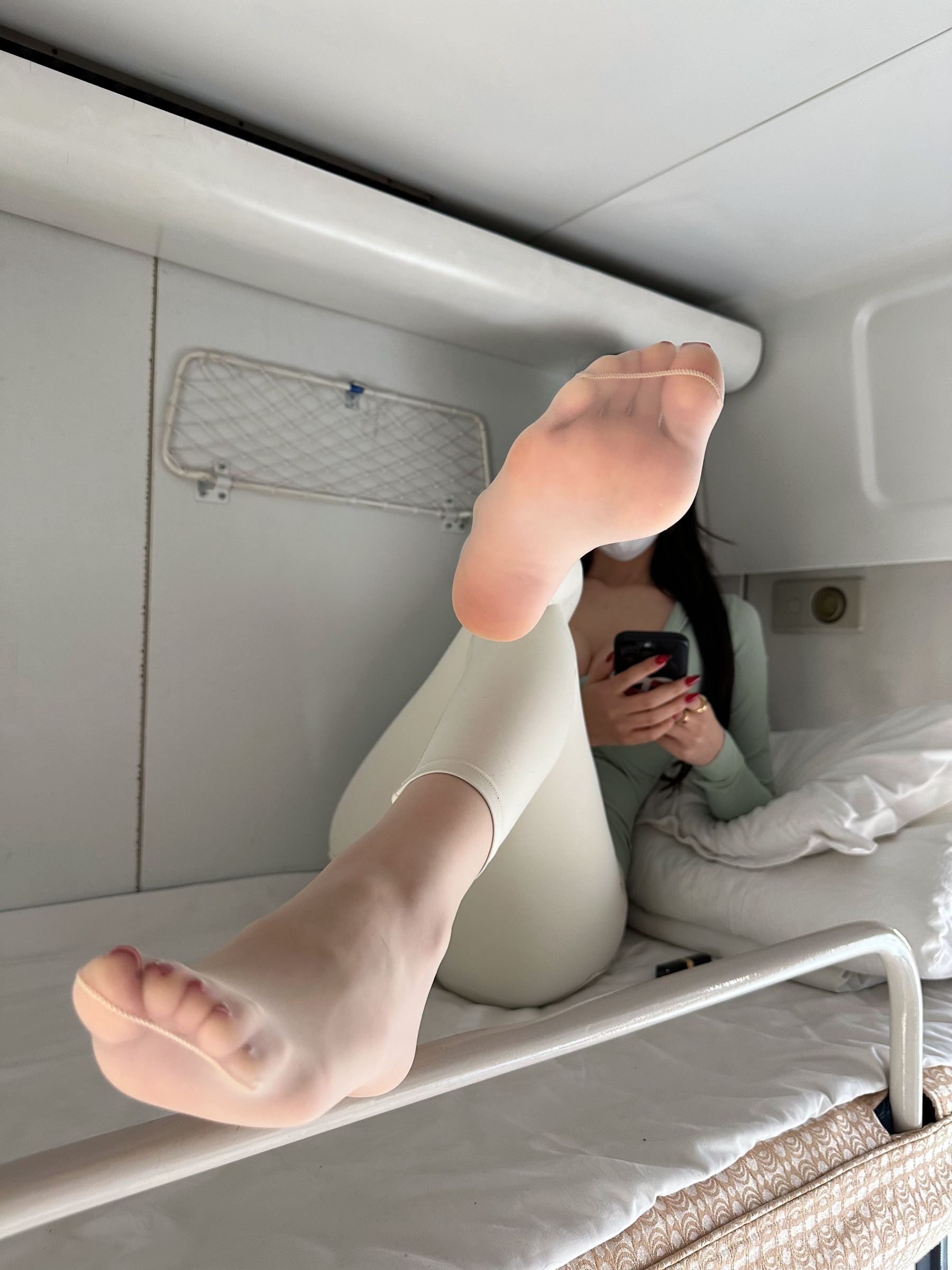 [福利COS] 脸红Dearie - 高铁之旅第28张