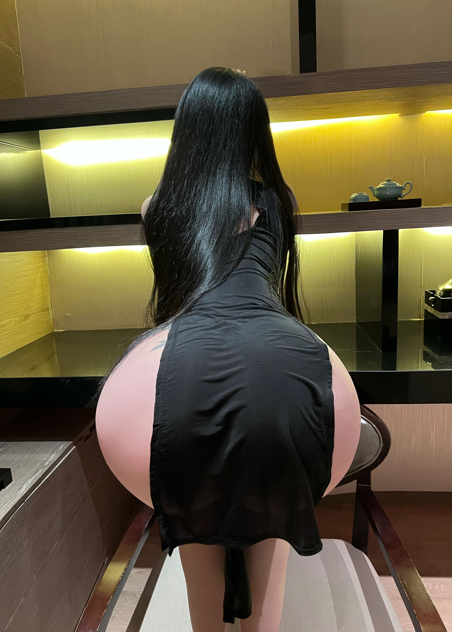 [福利COS] 美臀女神左公子666 - 遮不住的美臀第5张