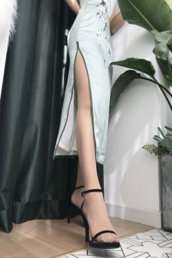 [福利COS] 安乔乔儿(Nia乔乔) No.017 安乔乔儿 黑丝旗袍