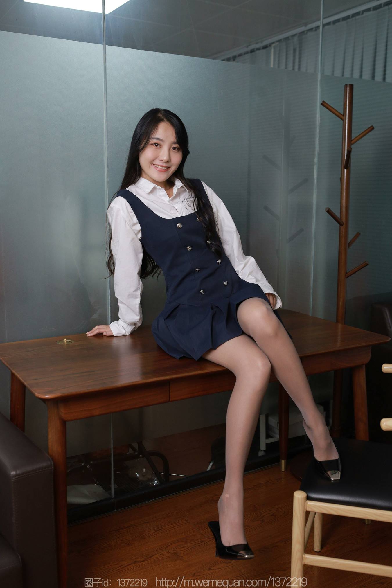 [IESS异思趣向] 耽丝 230104婉萍 [79P]第2张