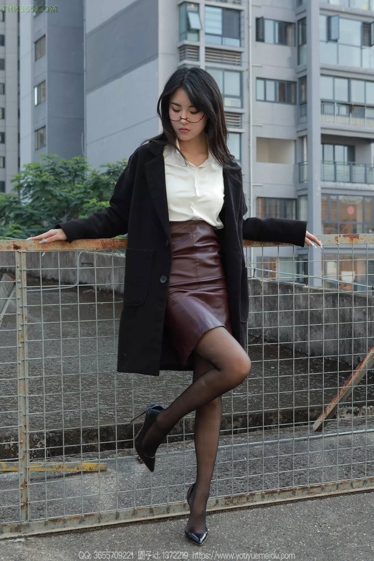 [IESS异思趣向] 2024.12.22 丝享家1930：小宝《眼镜美女》[91P]第3张