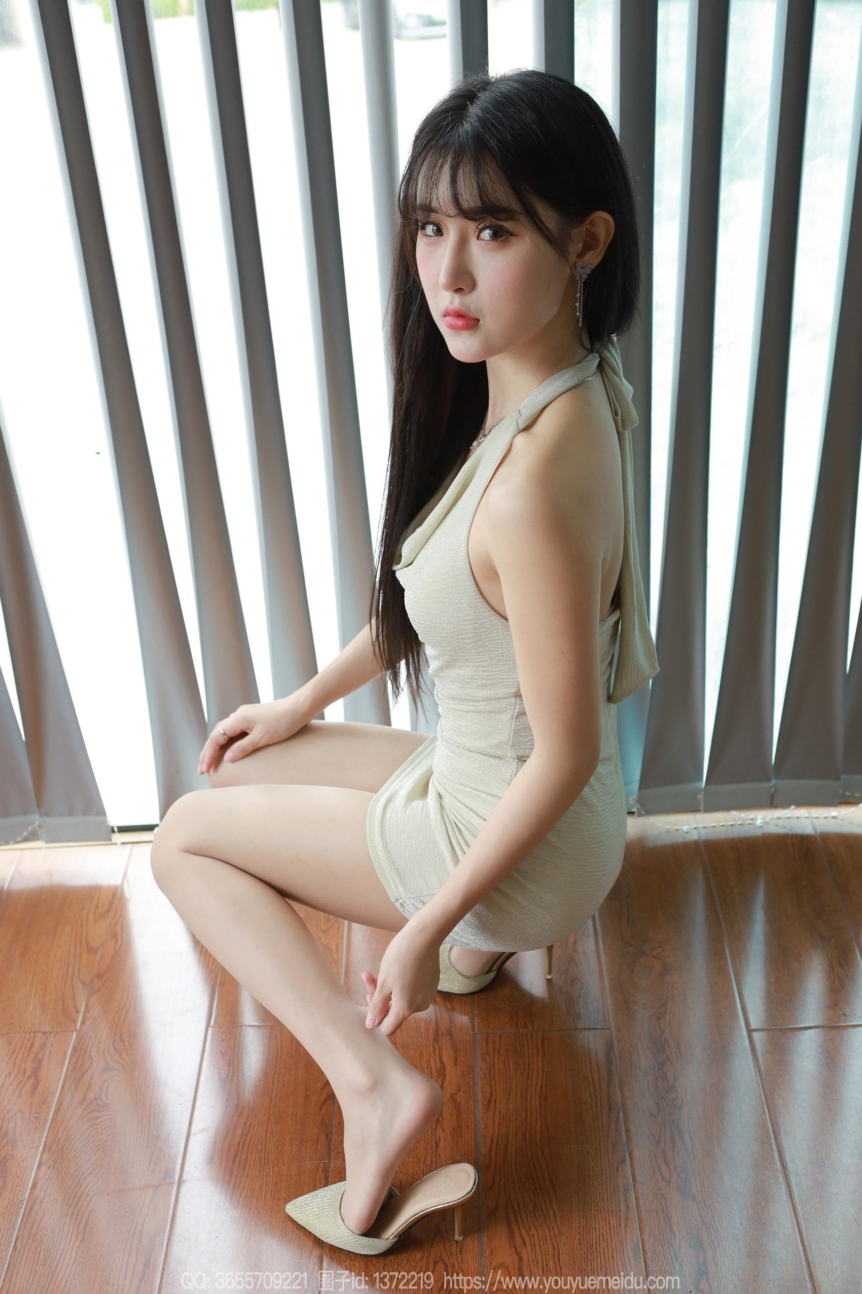 [IESS异思趣向] 2024.05.31 丝享家1756：小宝《挂脖包臀裙》[84P]第2张