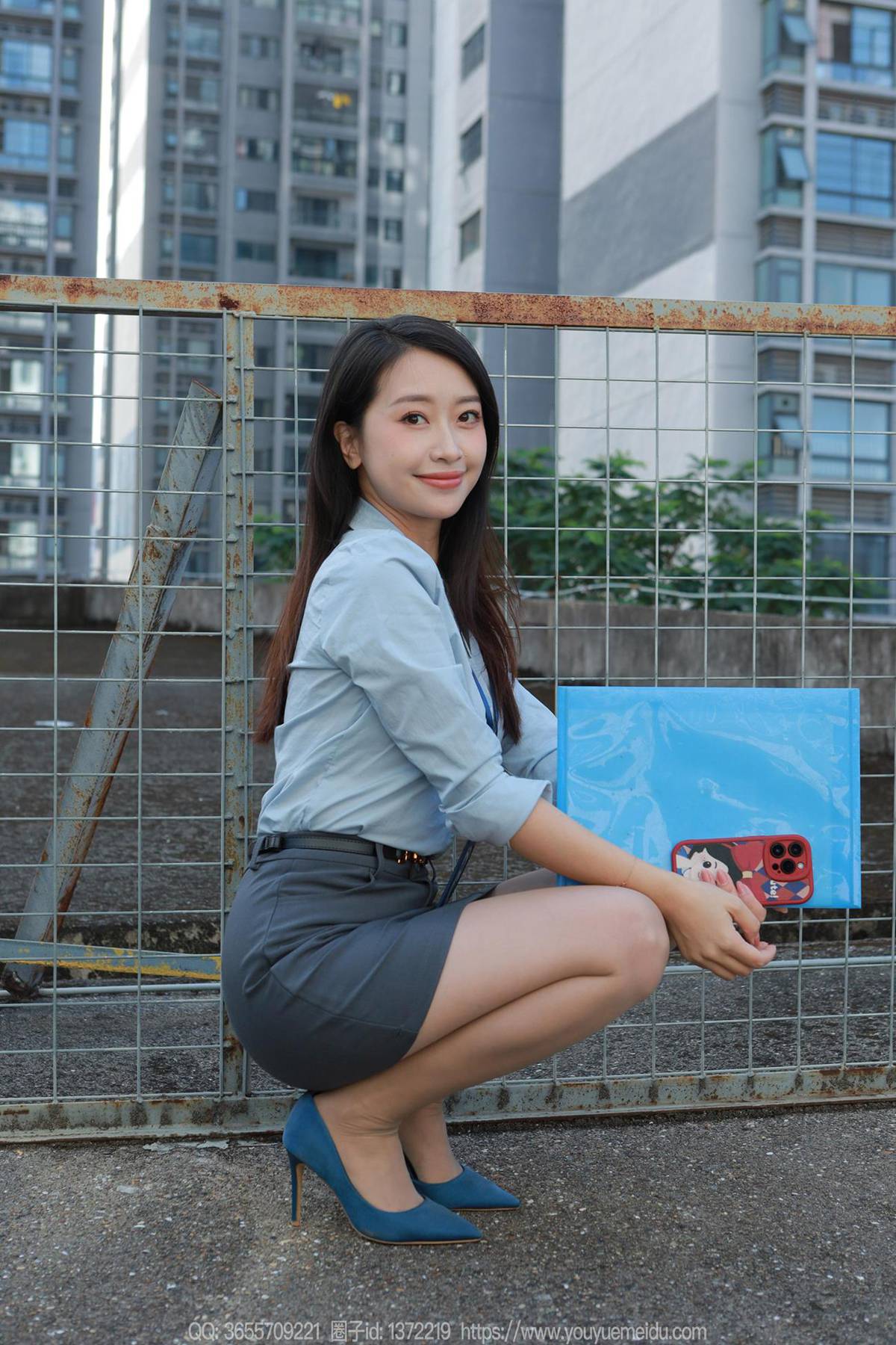 [IESS异思趣向] 2024.10.29 丝享家1884：小婕《蓝衣OL（上）》[58P]第1张