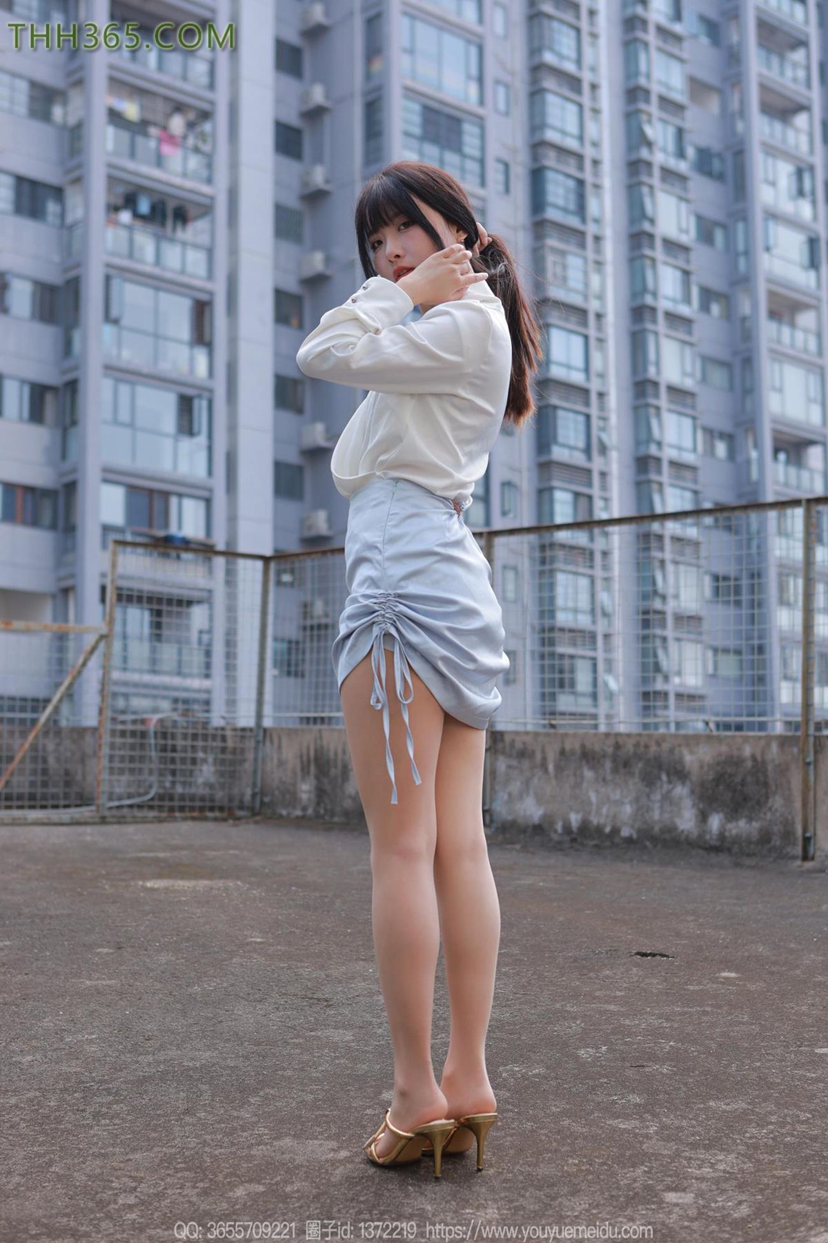 [IESS异思趣向] 2024.11.10 丝享家1894：婉萍《蓝色短裙（下）》[89P]第4张